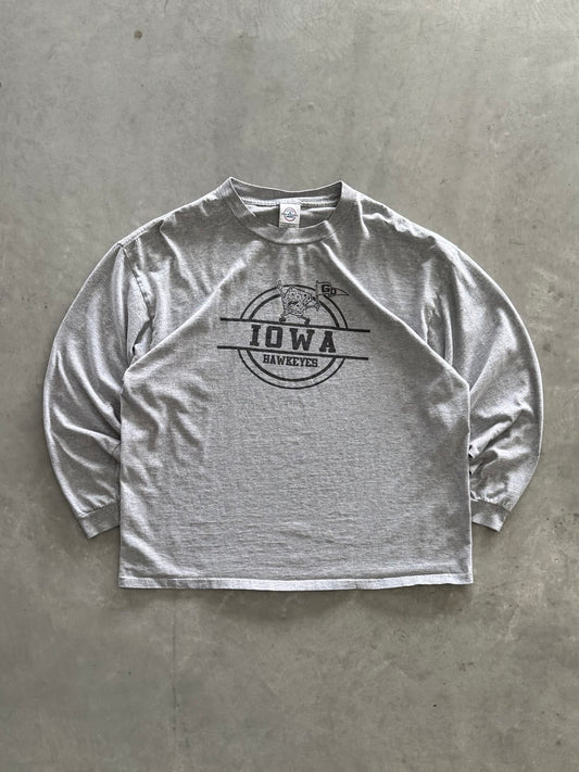 Vintage Iowa Hawkeyes Spongebob Long Sleeve - XL