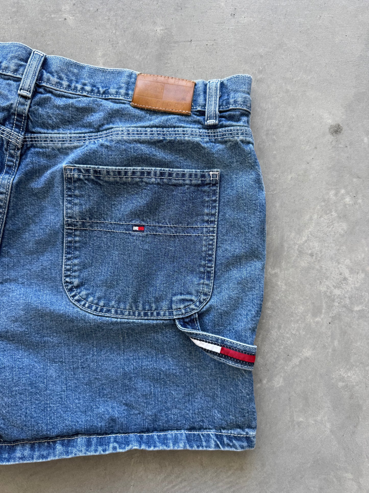 Vintage Tommy Hilfiger Denim Shorts - 36x4