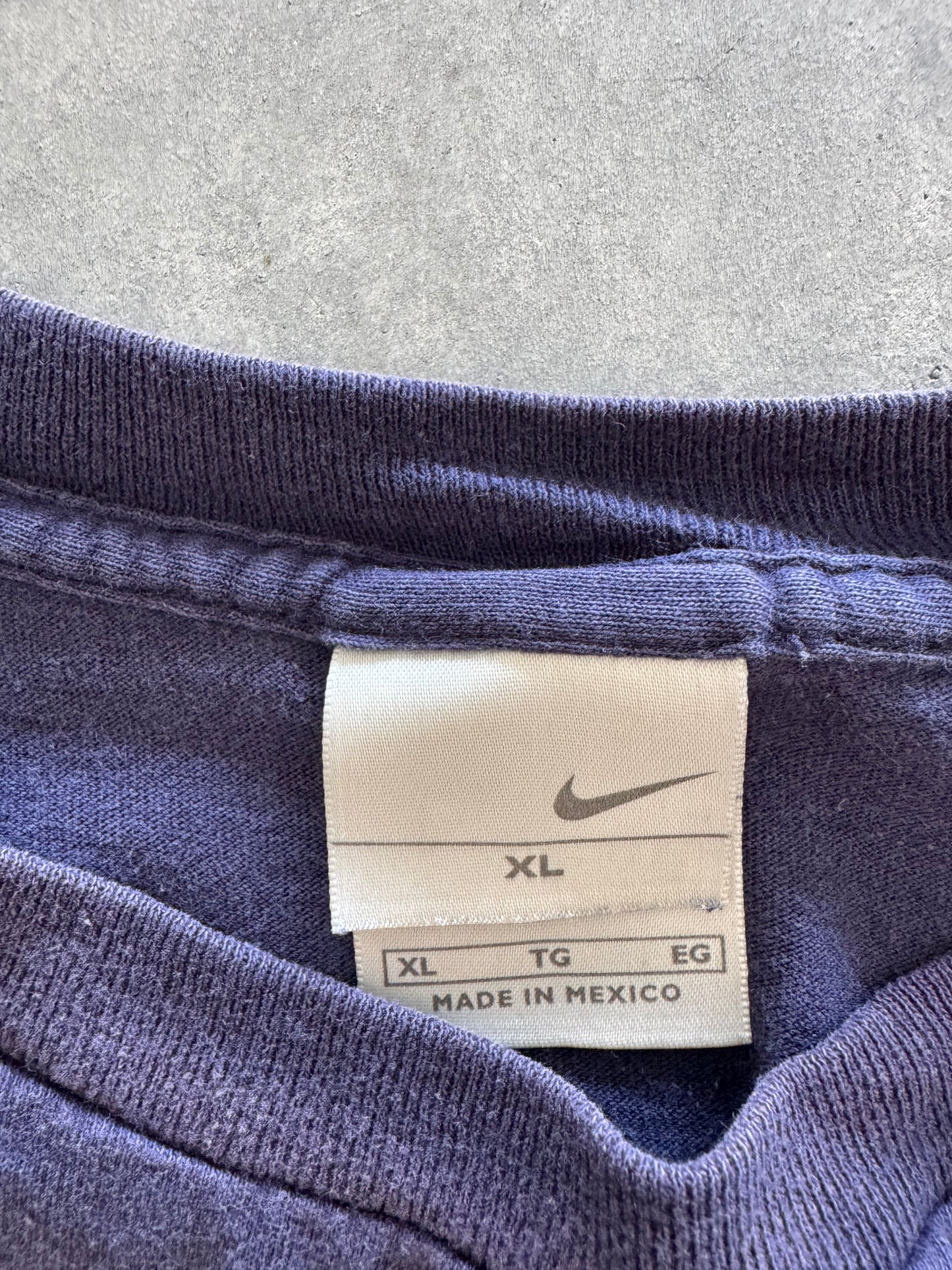 Vintage 00s Nike Tee - XL