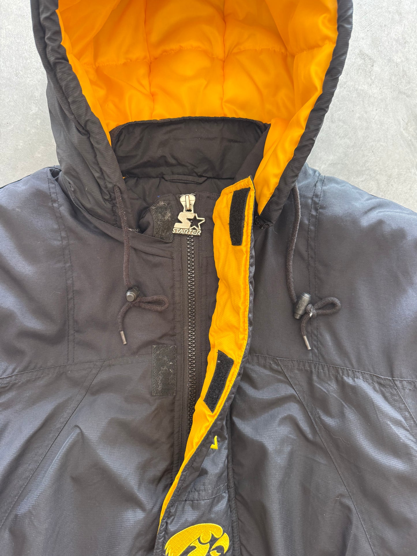 Vintage 90s Starter Iowa Hawkeyes Coat - XL