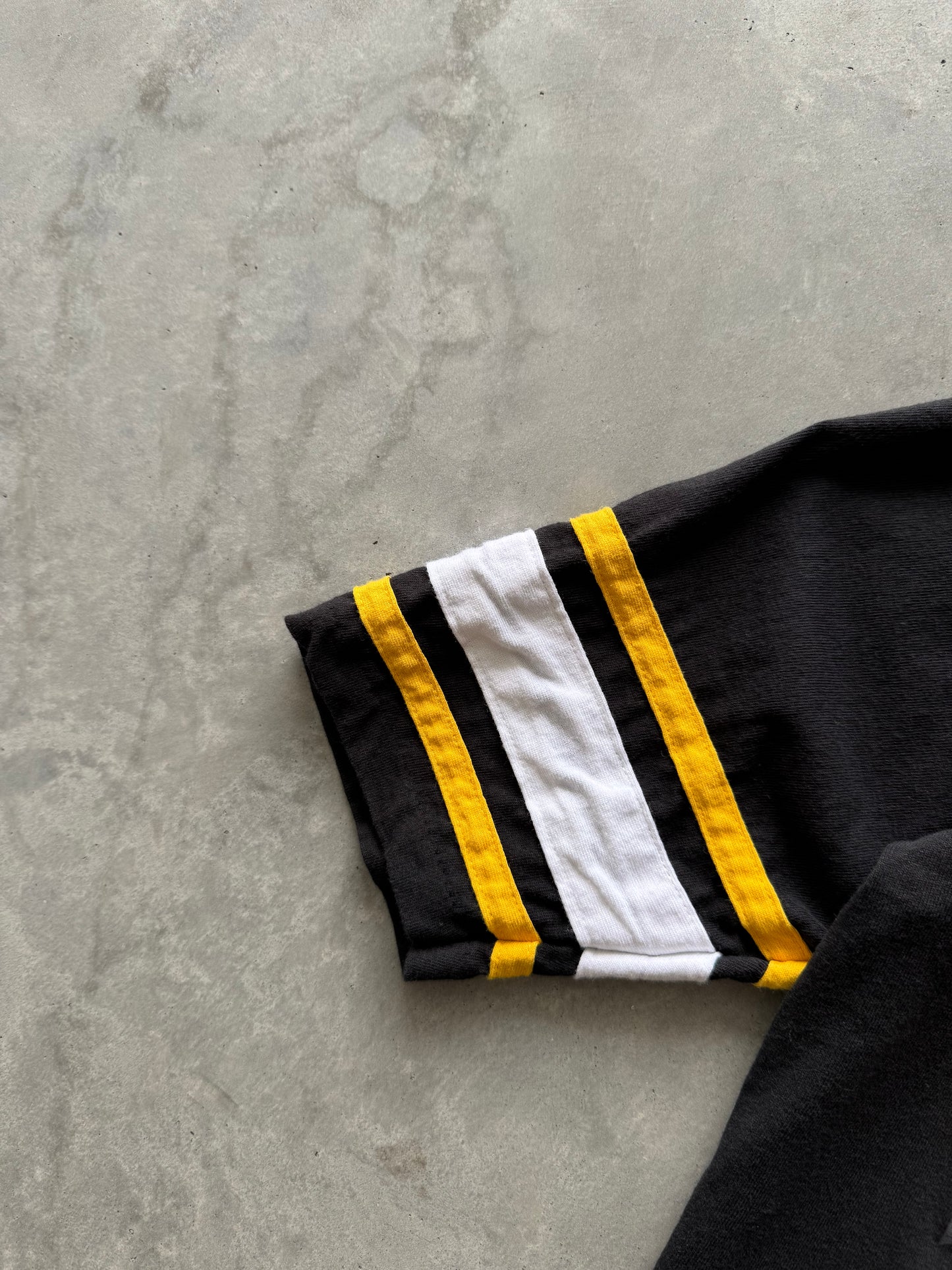 Vintage Iowa Hawkeyes Tee -M