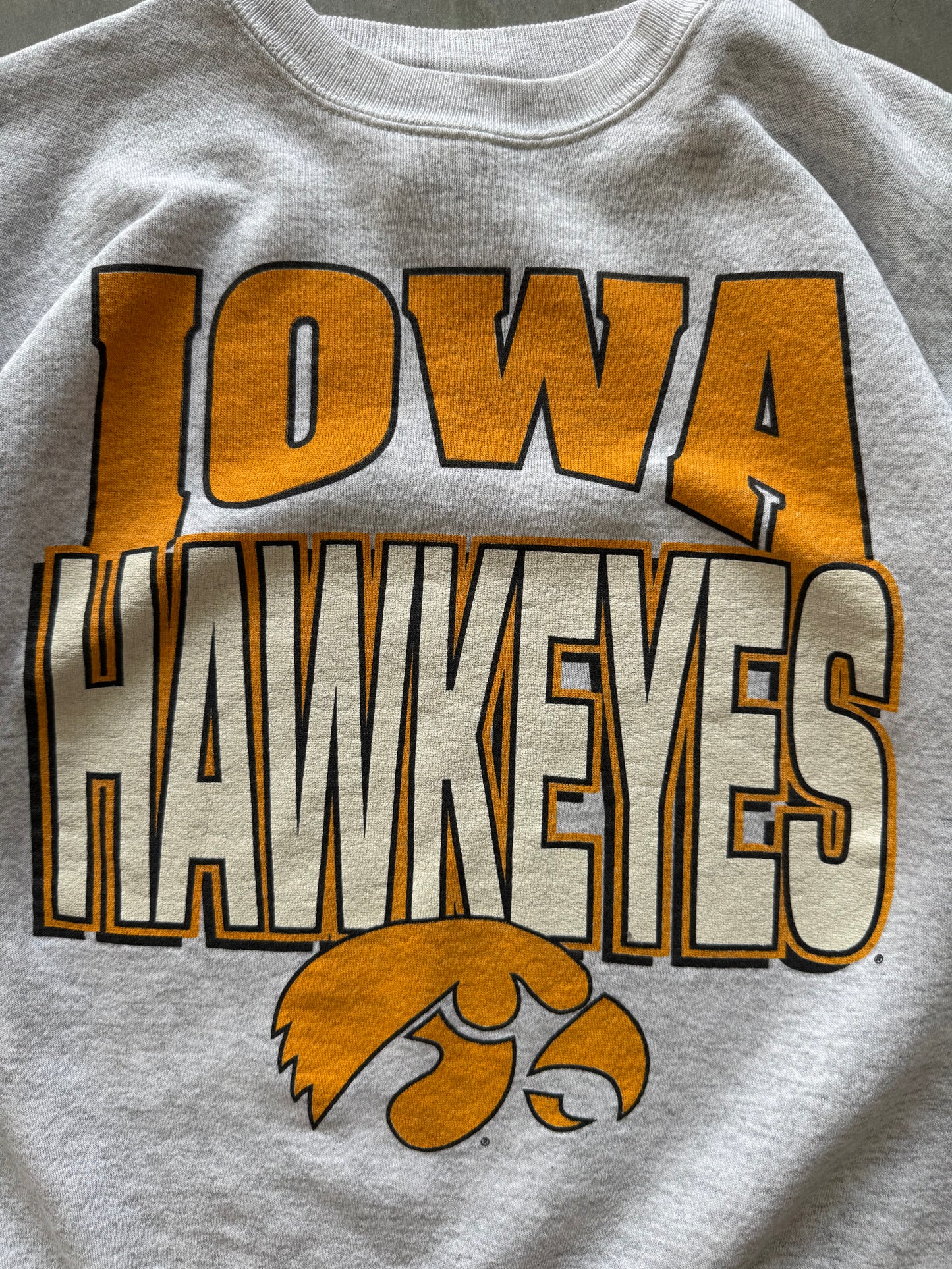 Vintage Iowa Hawkeyes Sweatshirt - M