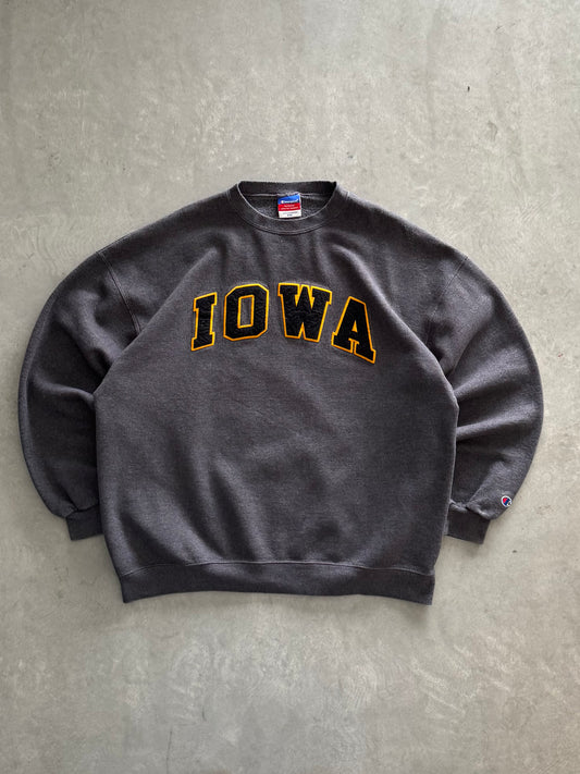 Vintage Iowa Hawkeyes Sweatshirt - XXL