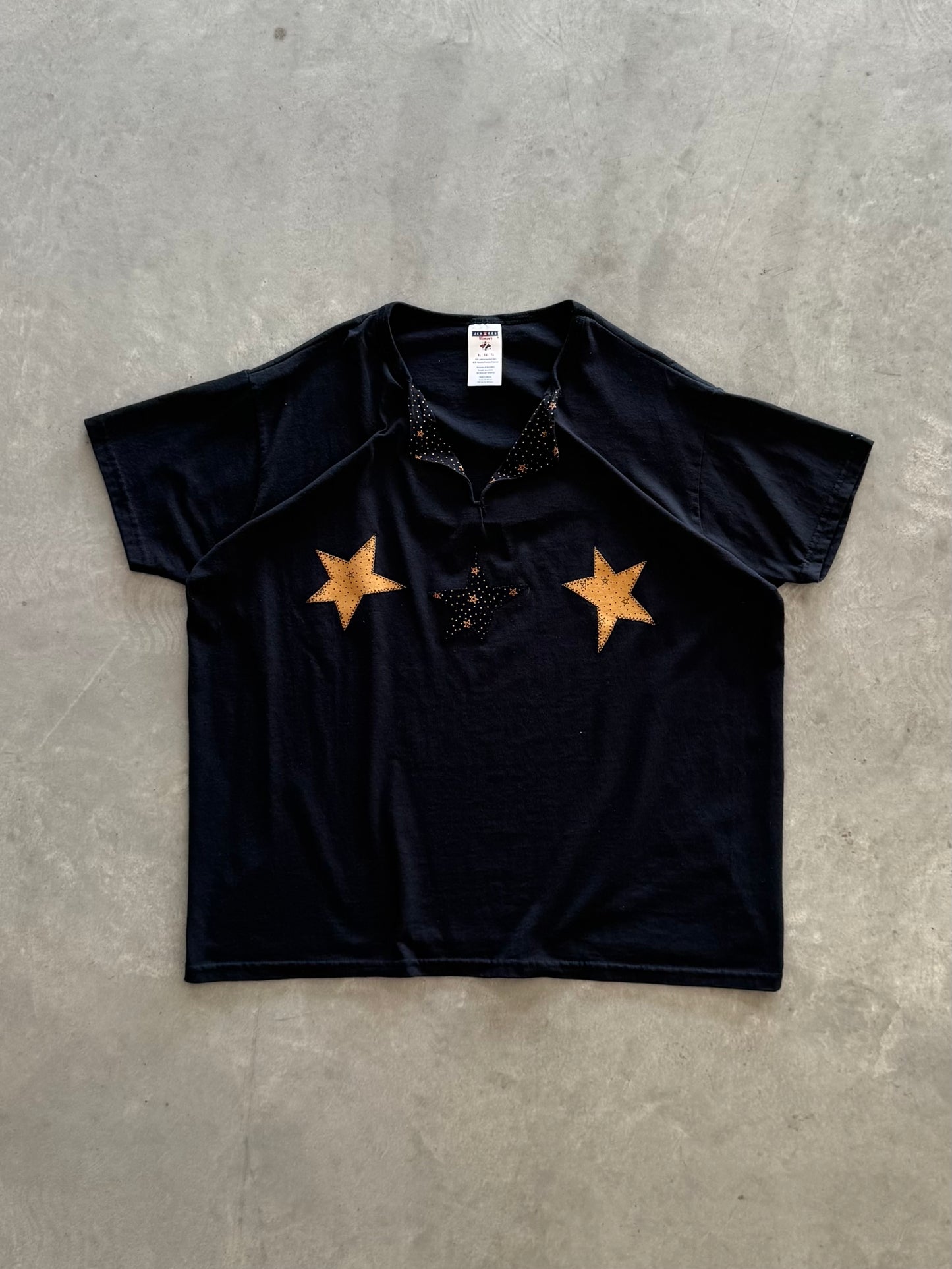 Vintage Black & Gold Star Women’s Tee - XL