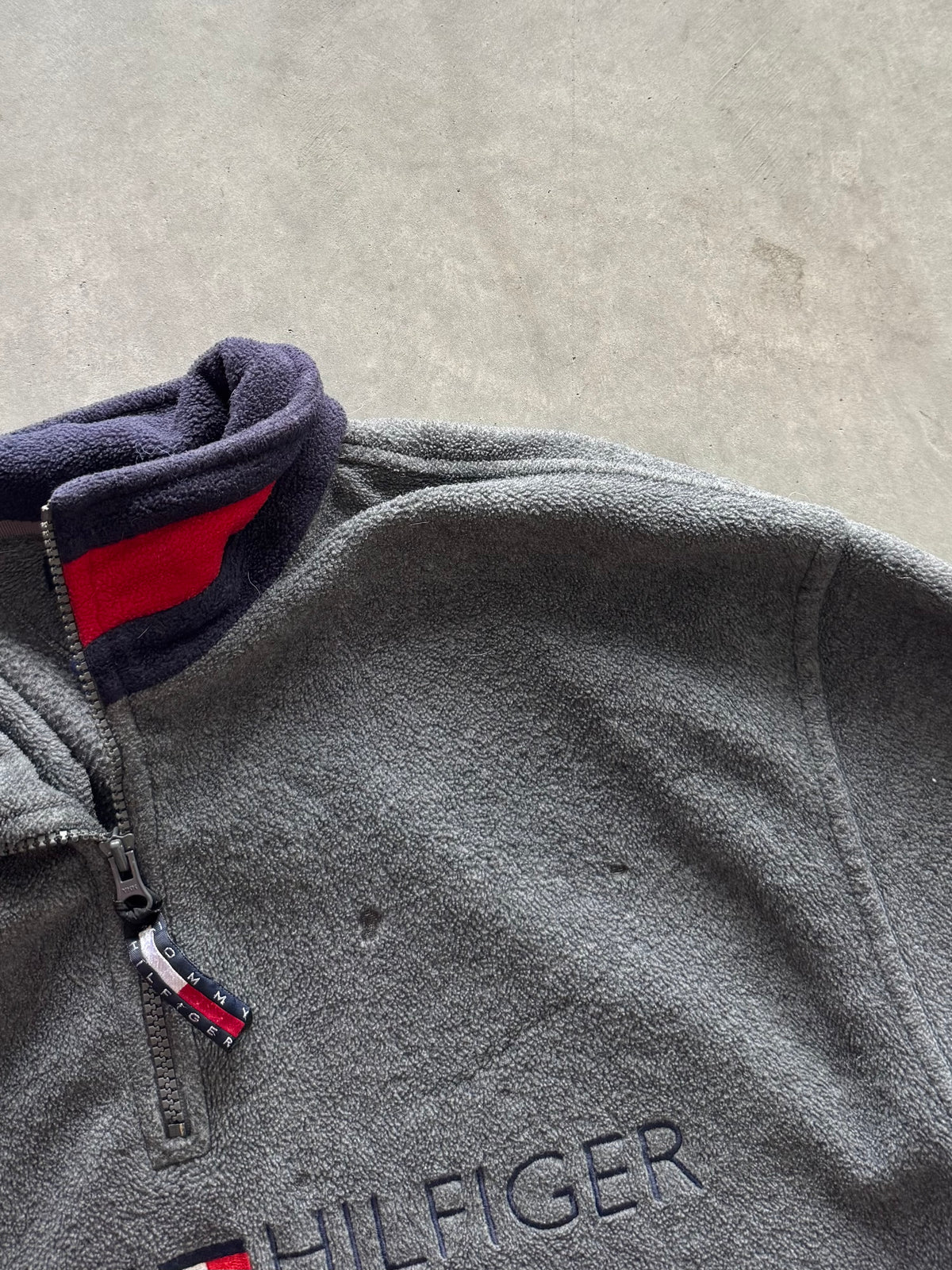 Vintage Tommy Hilfiger Fleece Sweatshirt - M
