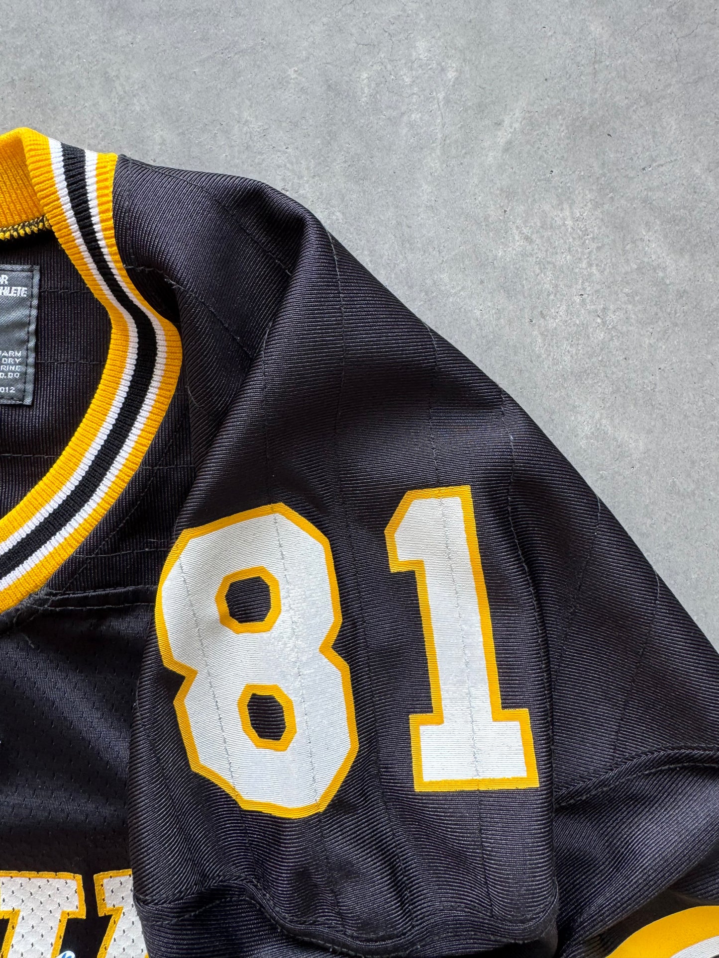 Vintage 90s Iowa Hawkeyes Cropped Reebok Jersey - XL