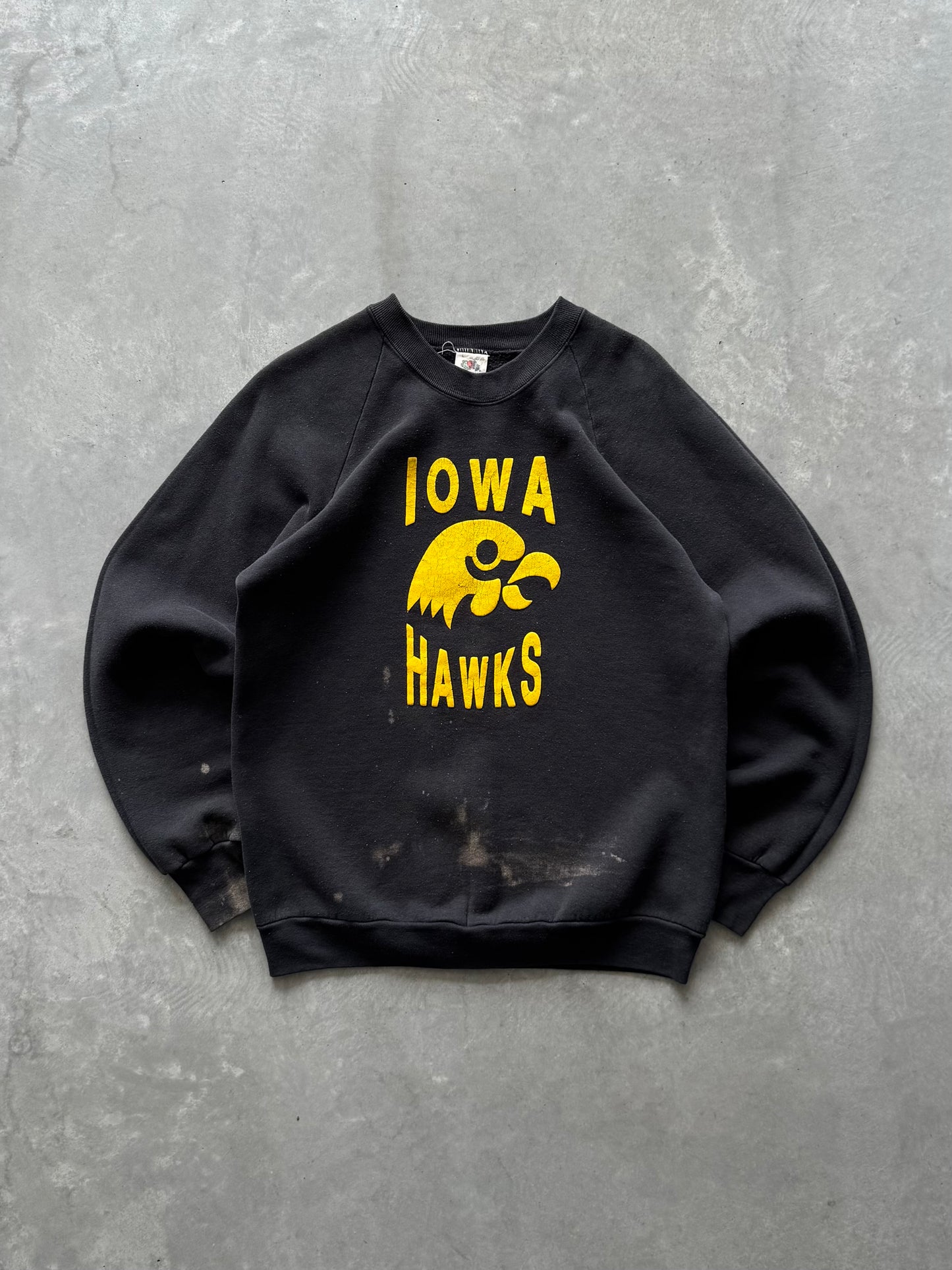 Vintage 1980s Iowa Hawks Sweatshirt - L