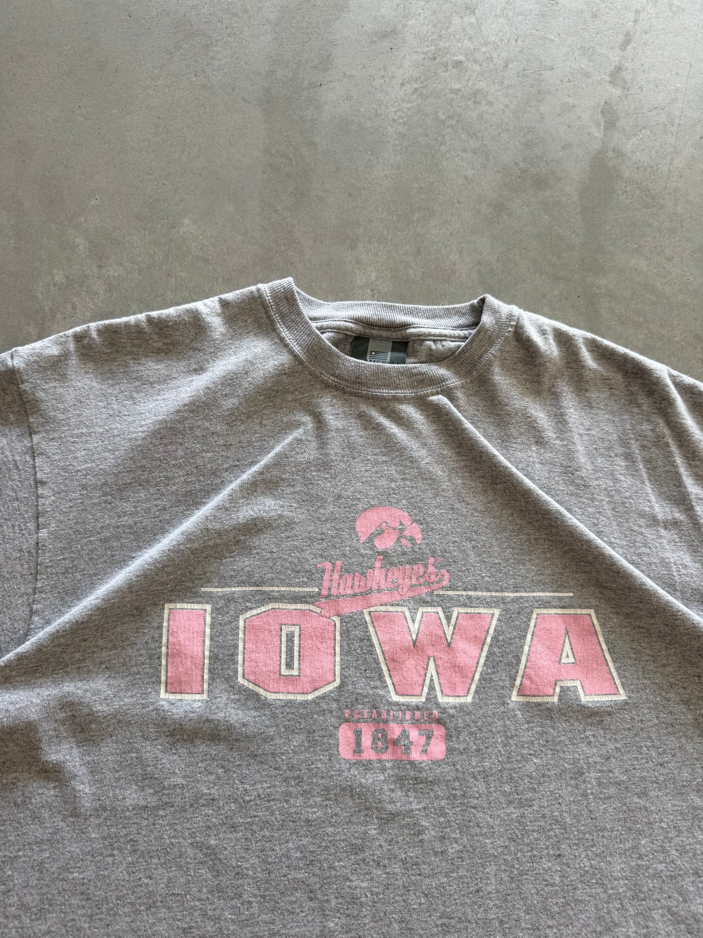 Vintage Iowa Hawkeyes Tee - XL