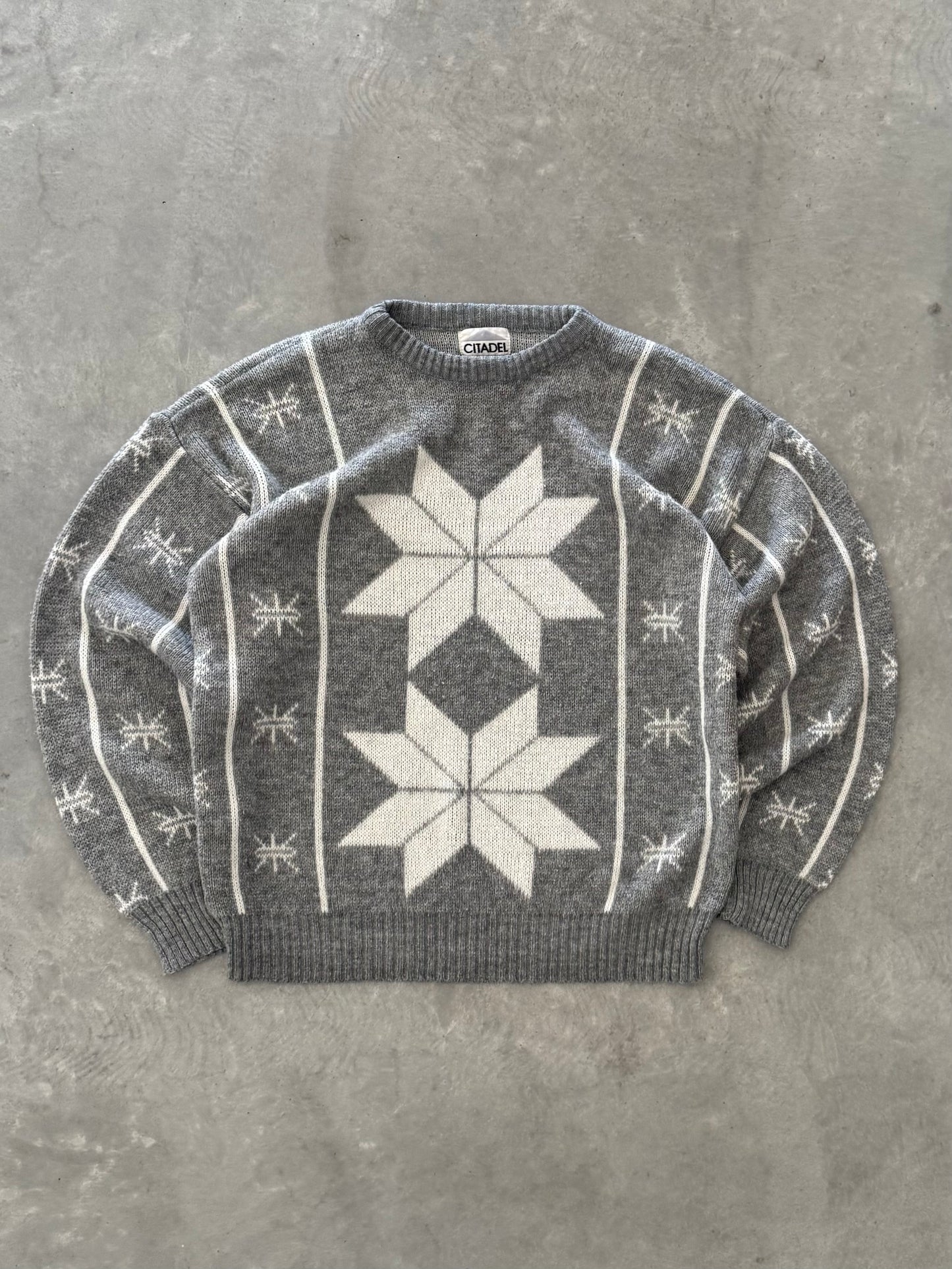 Vintage Snowflake Sweater - M