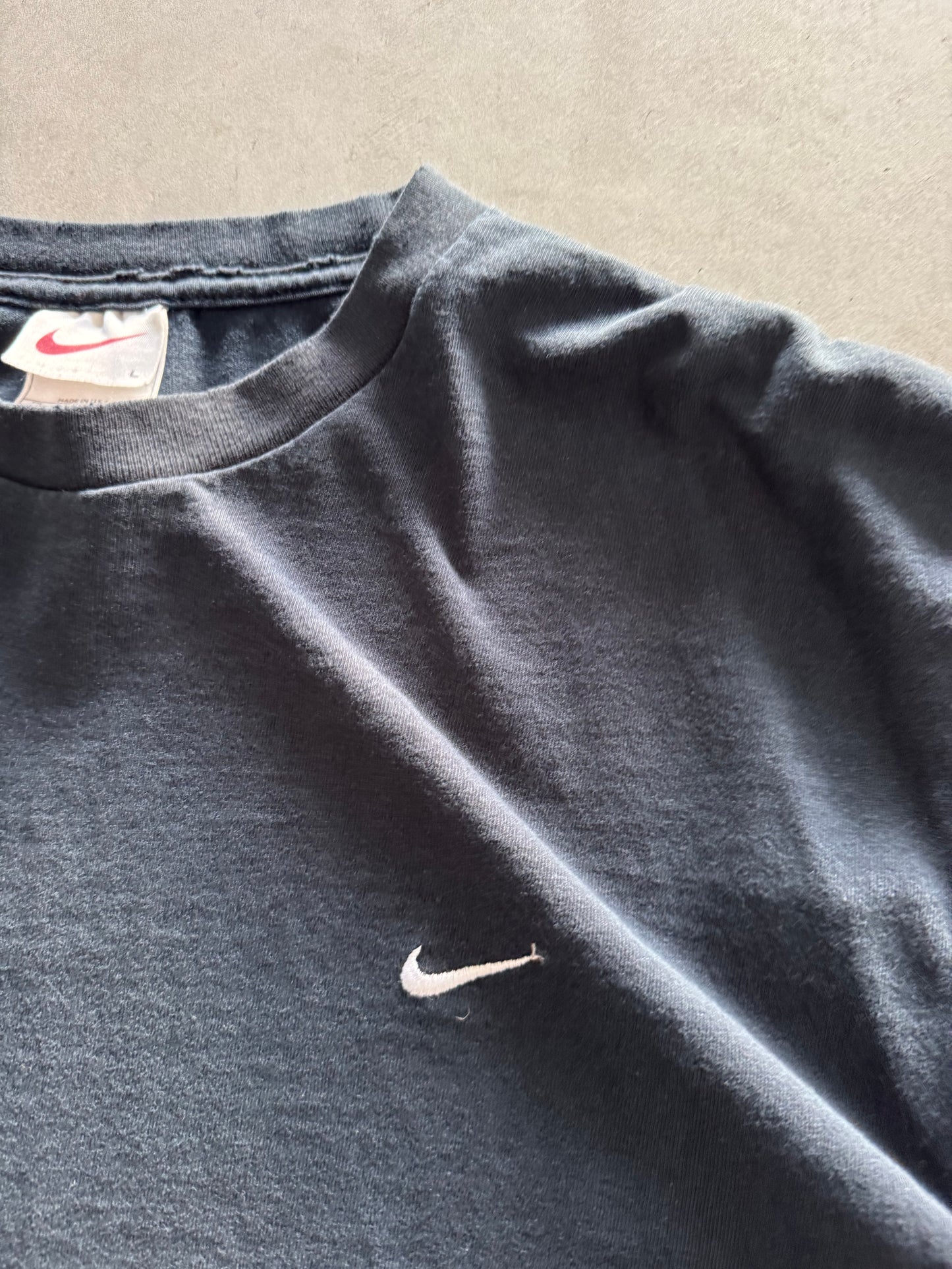 Vintage 90s Nike Tee - L