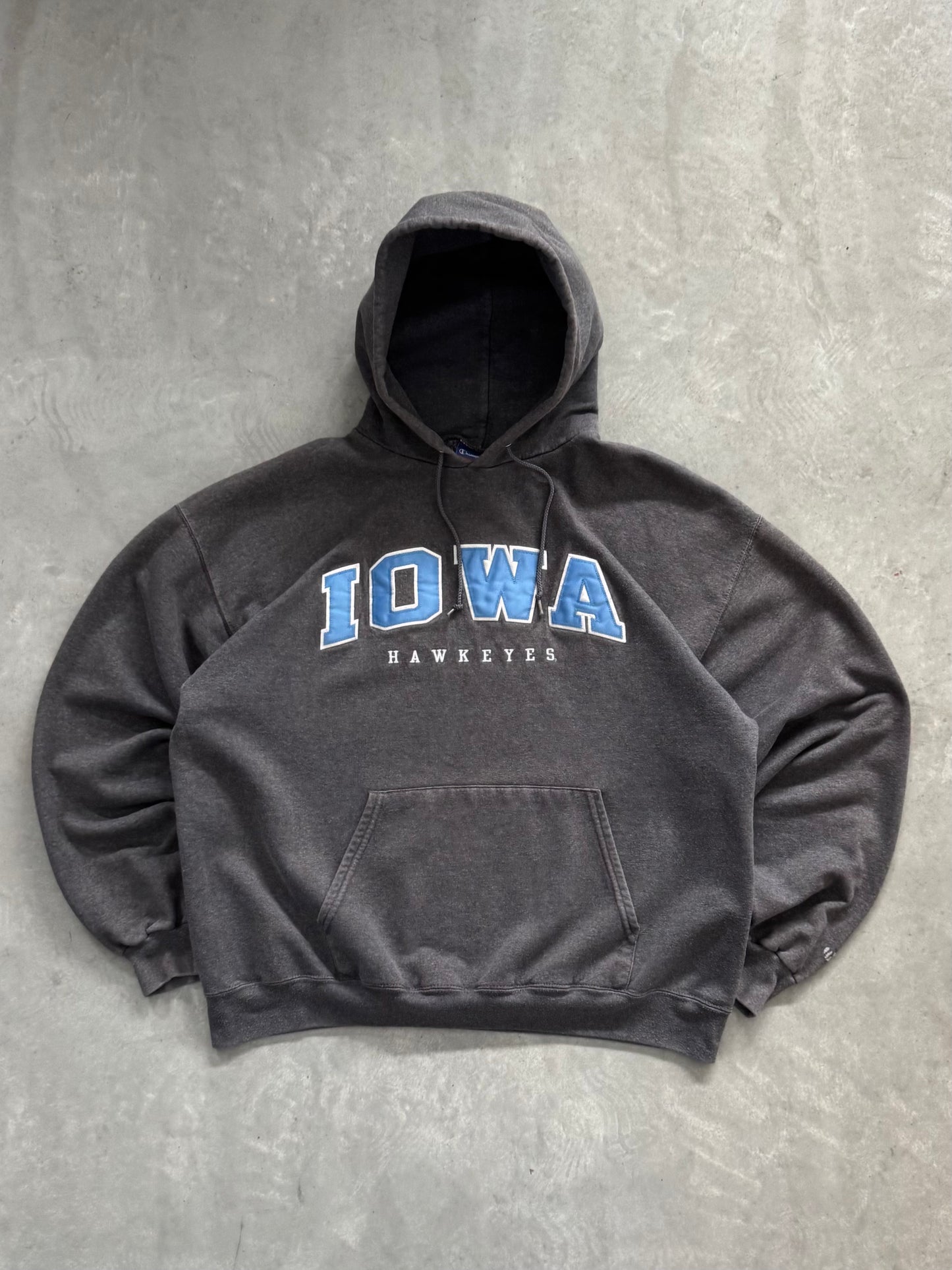 Vintage Iowa Hawkeyes Champion Hoodie - XL