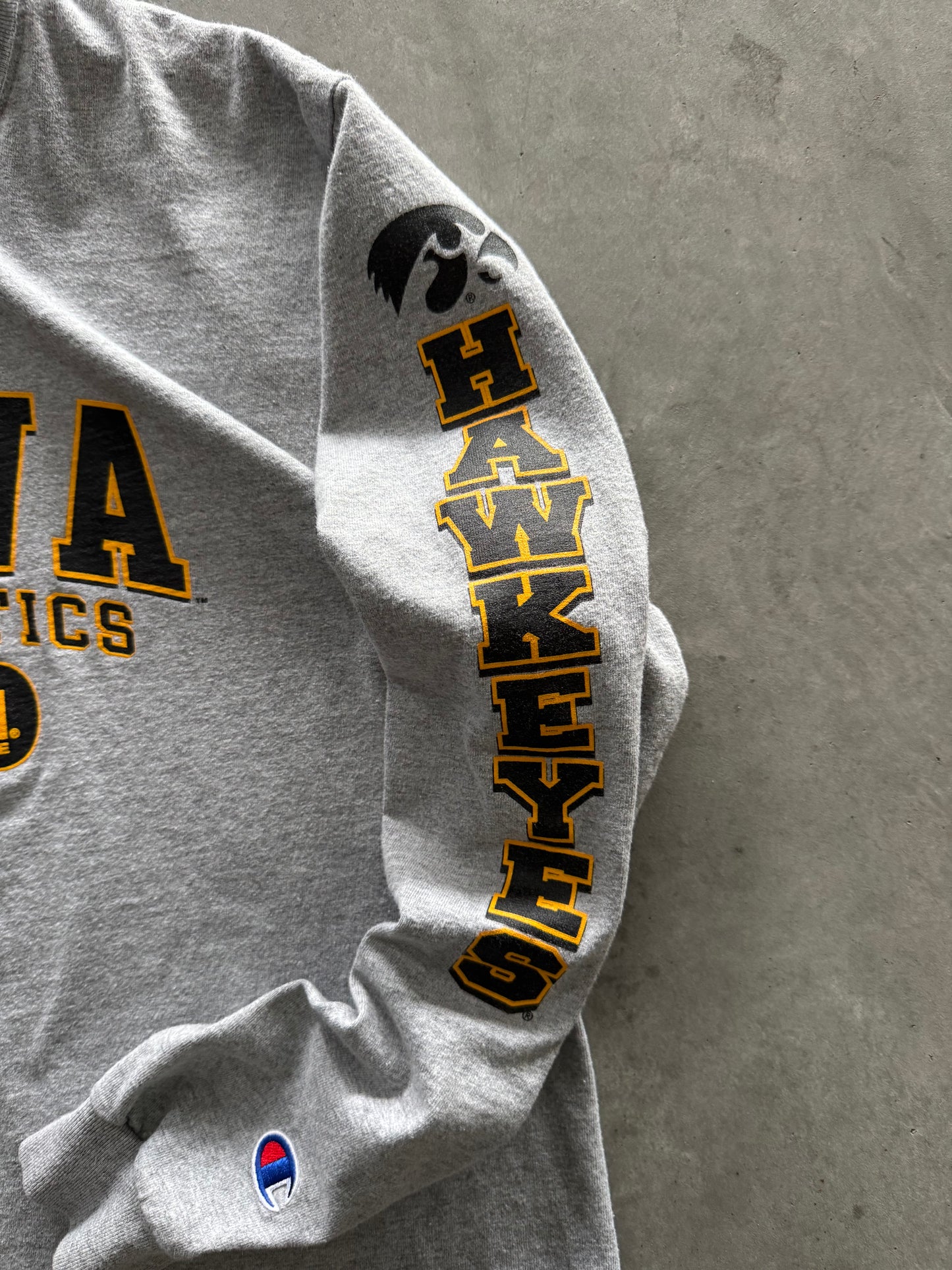 Vintage Iowa Hawkeyes Long Sleeve - M