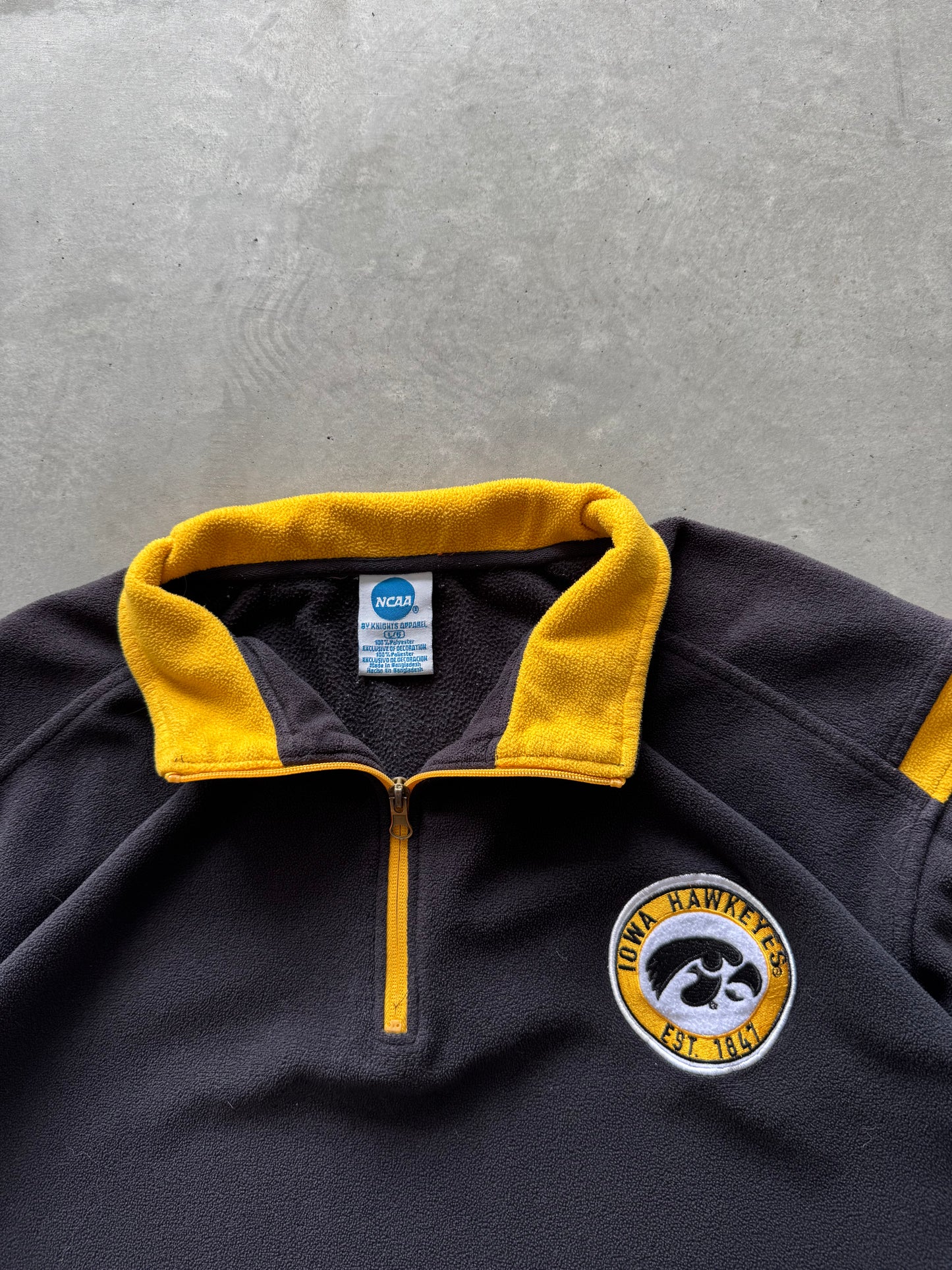 Iowa Hawkeyes Fleece Quarter Zip - L