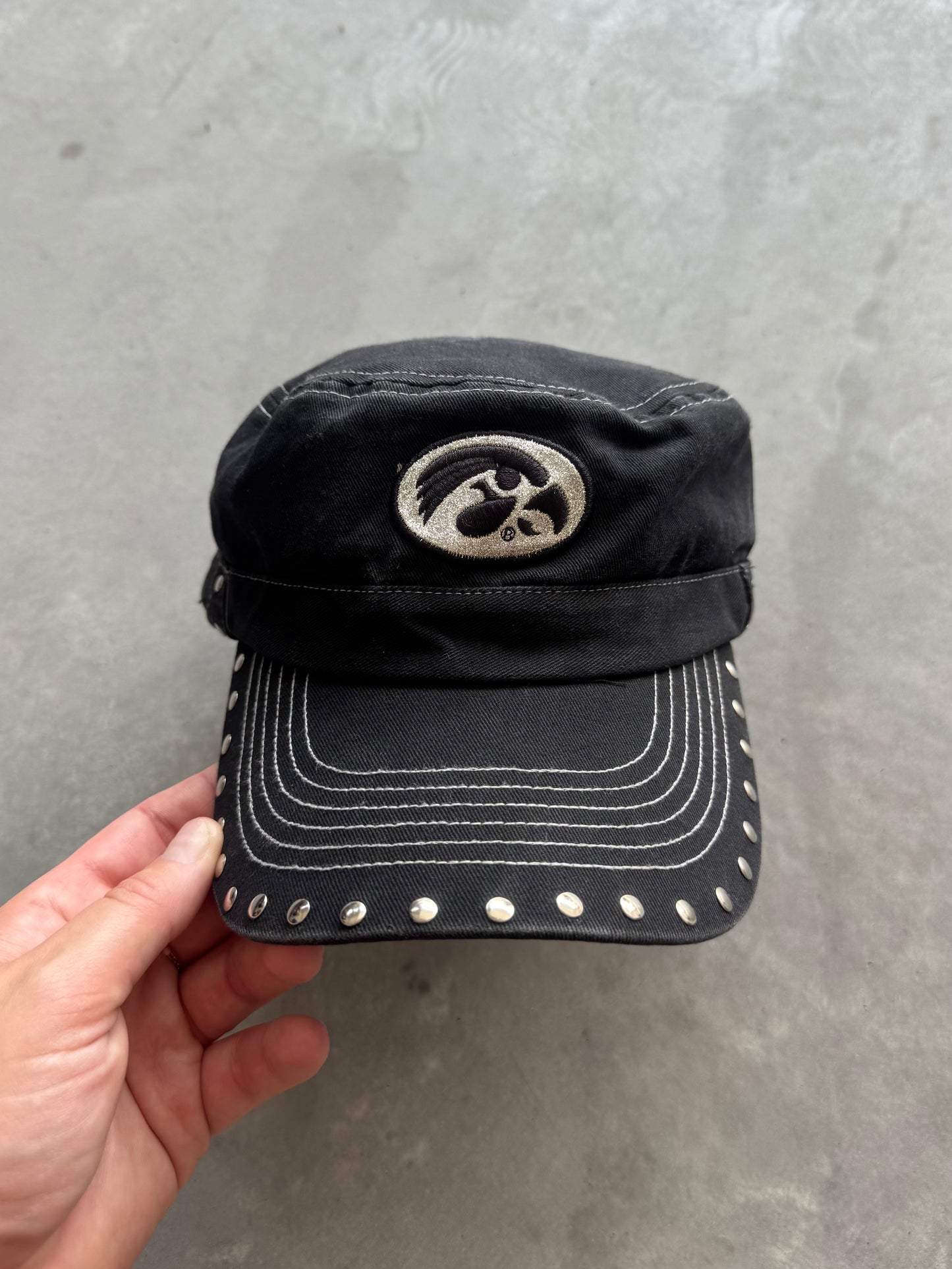 Vintage y2k Iowa Hawkeyes Women’s Hat