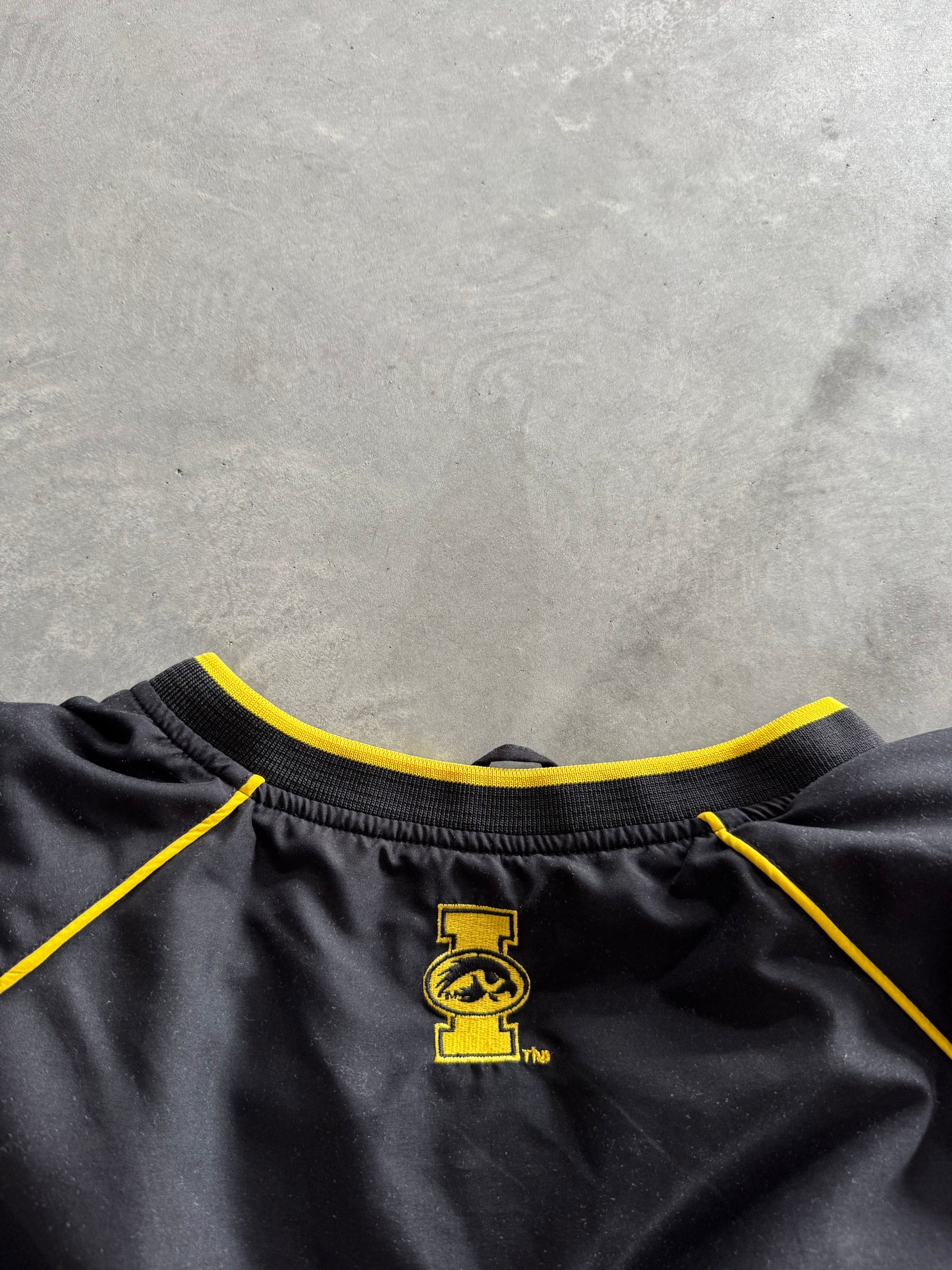 Vintage Iowa Hawkeyes Windbreaker - XXL