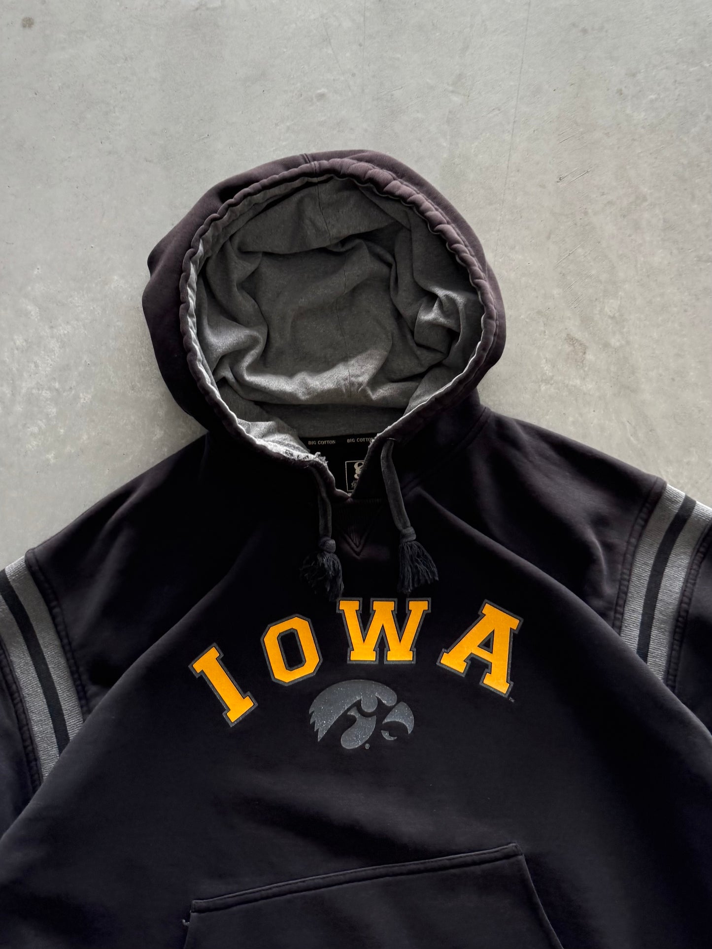 Vintage Iowa Hawkeyes Hoodie - XXL
