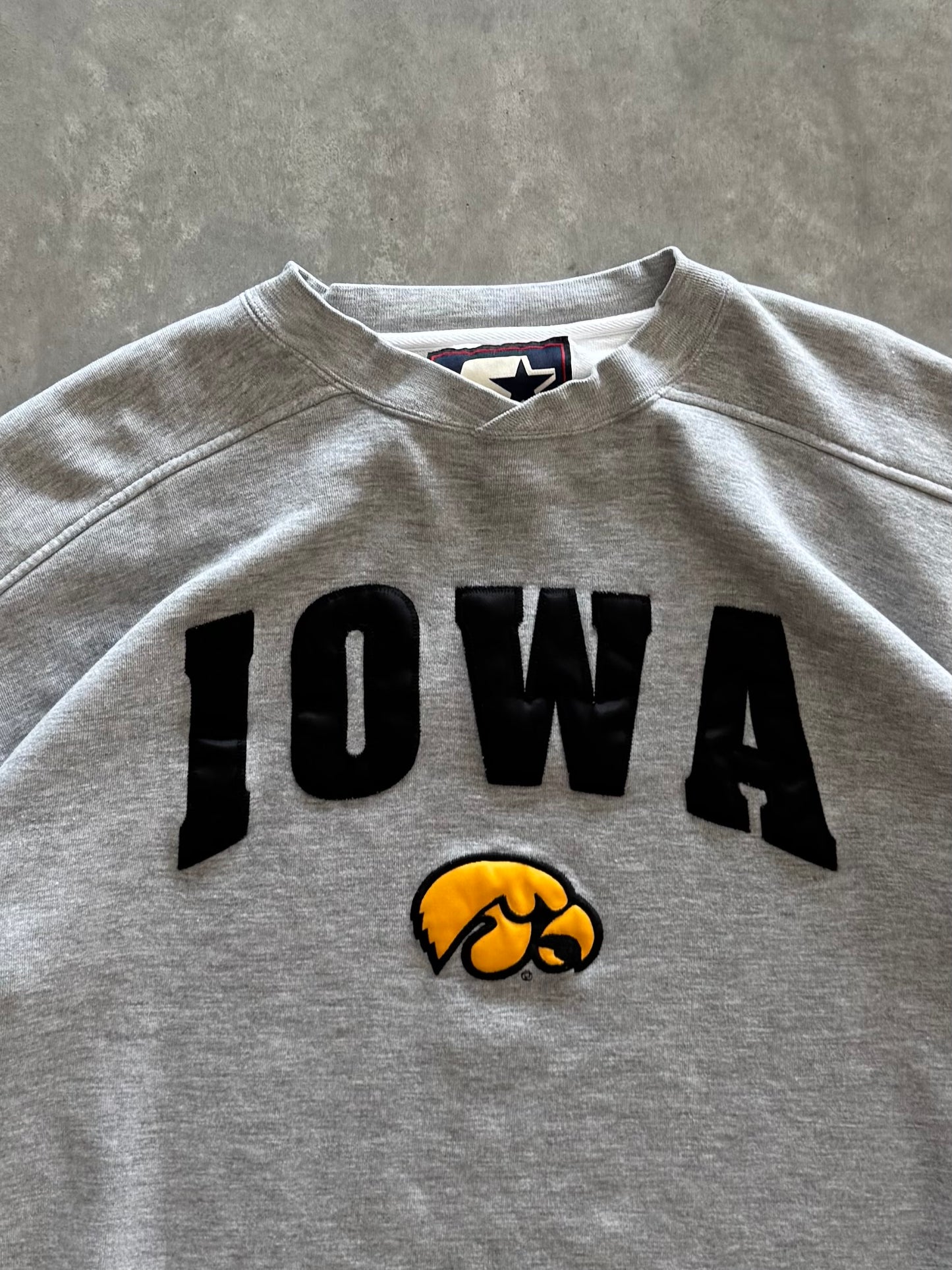 Vintage 90s Starter Iowa Hawkeyes Sweatshirt - XXL