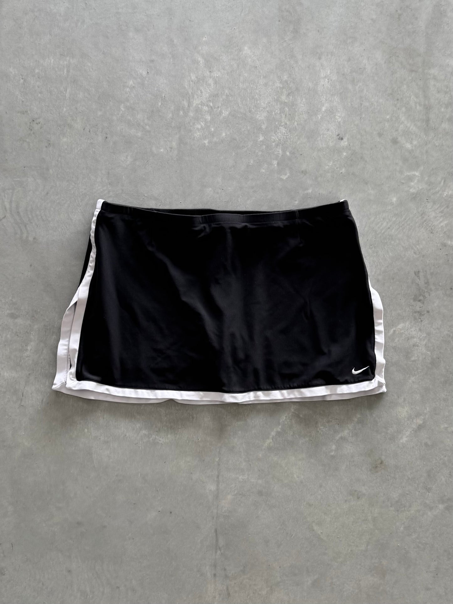 Vintage Nike Women’s Mini Athletic Skirt - L