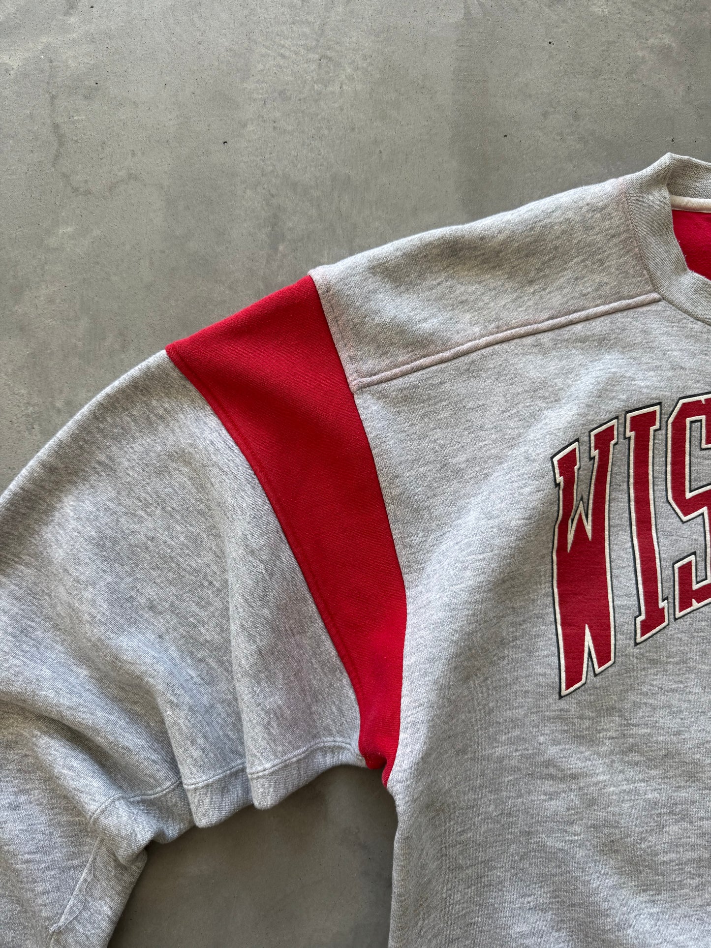 Vintage 90s Wisconsin Badgers Sweatshirt - L