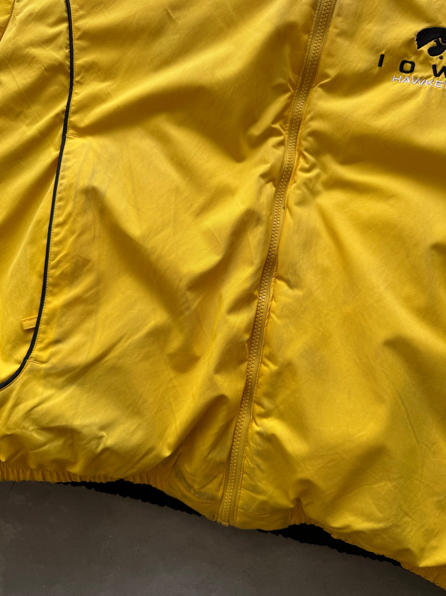 Vintage Iowa Hawkeyes Reversible Coat - XXL
