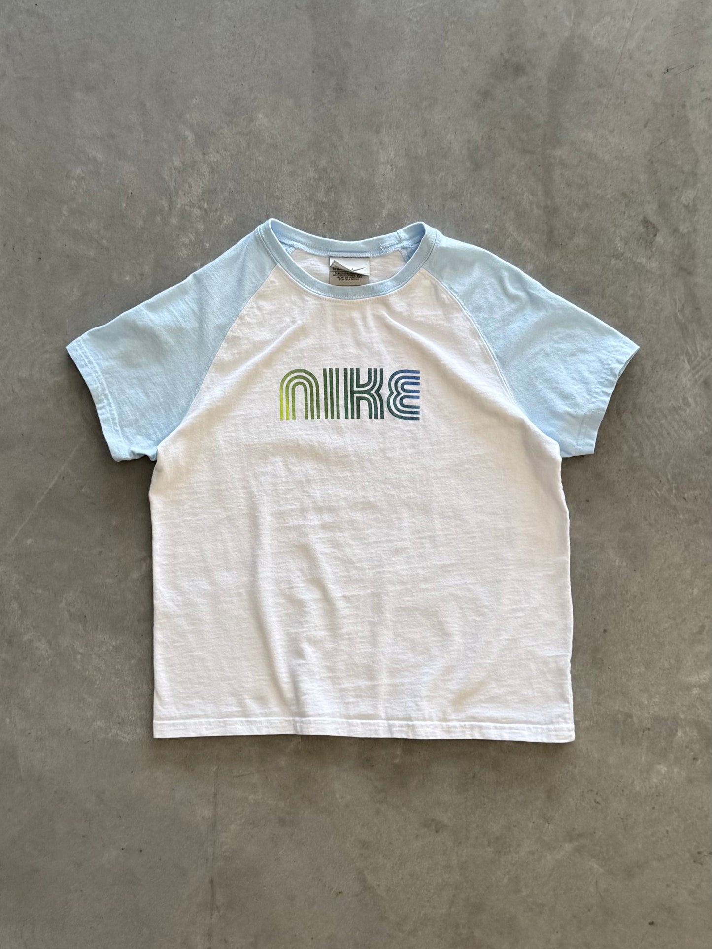 Vintage 00s Nike Women’s Baby Tee - M