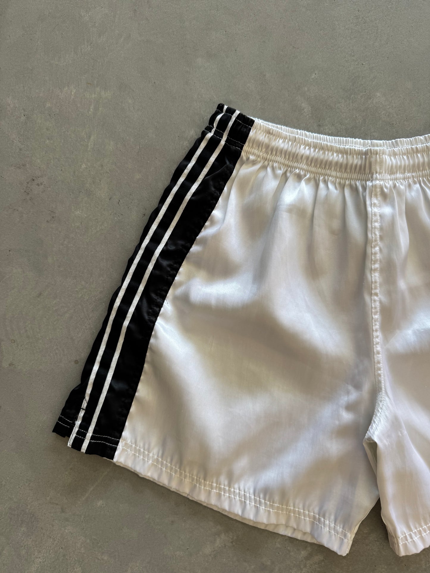 Vintage 90s Nike Track Shorts - L