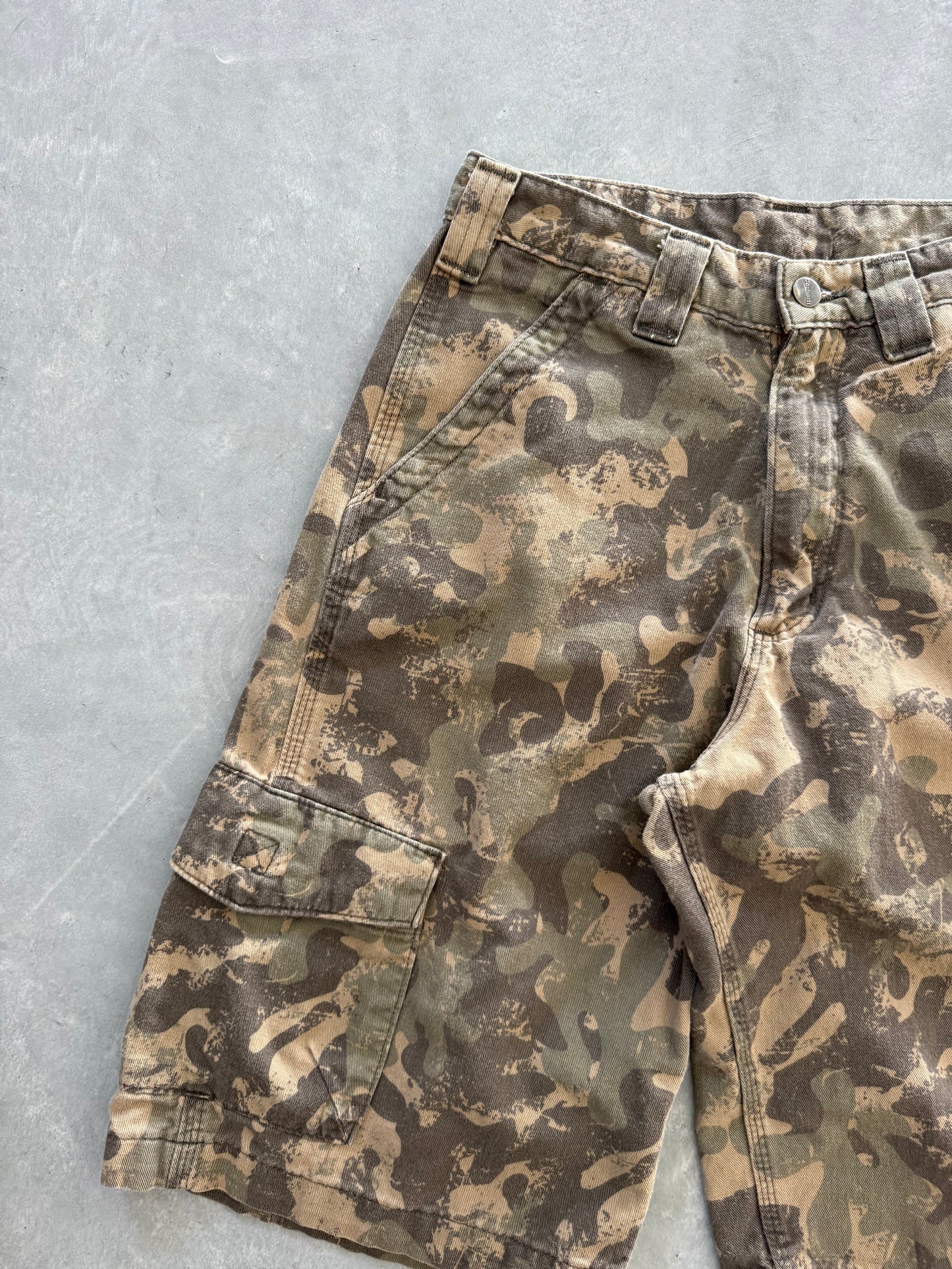 Carhartt Duck Print Cargo Shorts - 28x11.5