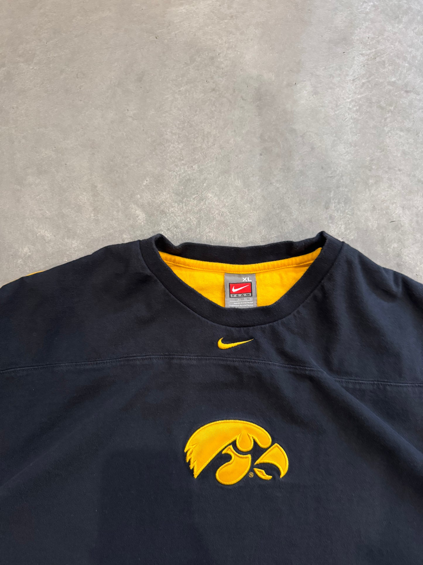 Vintage 90s Nike Iowa Hawkeyes Tee - XL