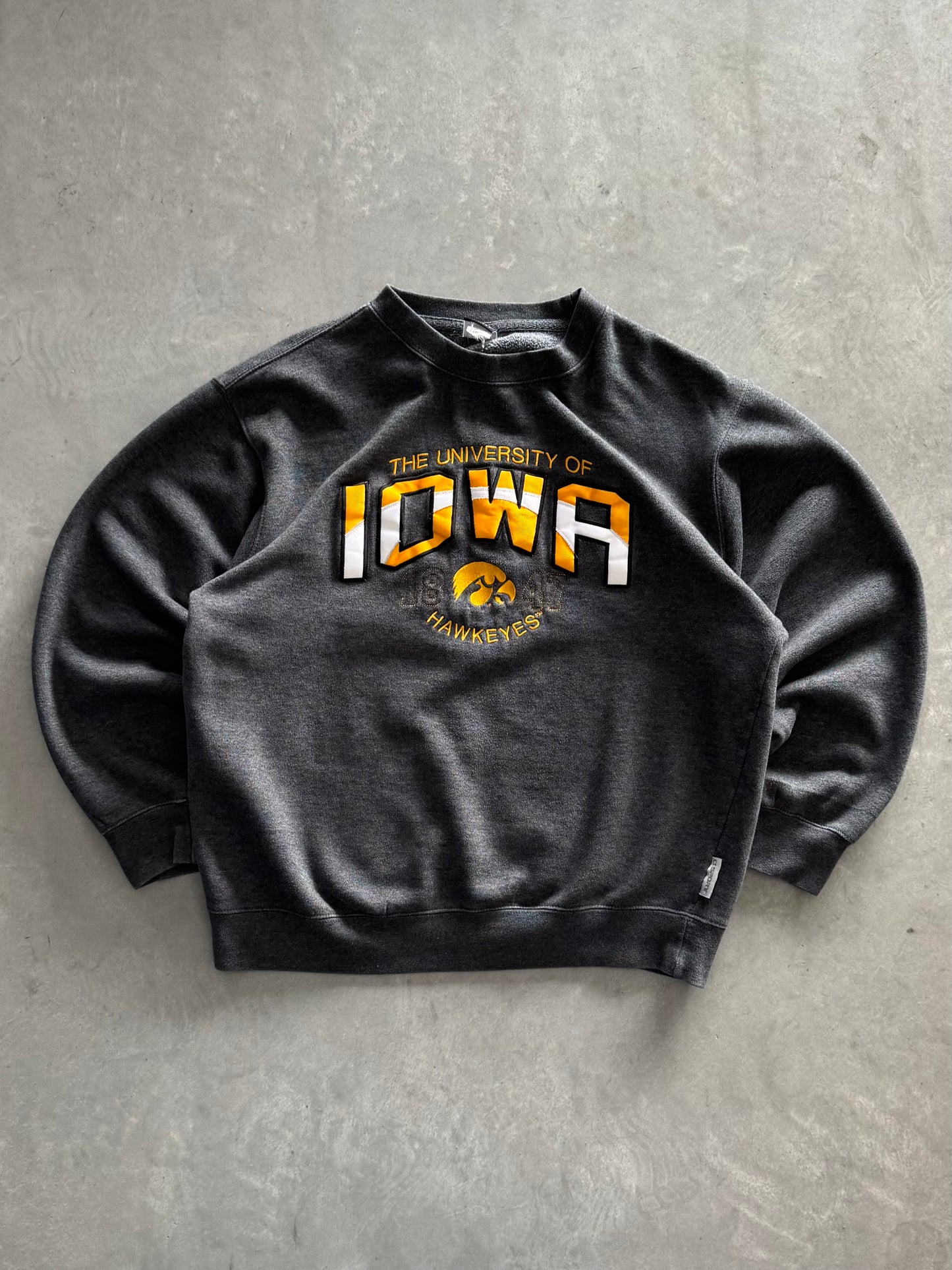 Vintage Iowa Hawkeyes Sweatshirt - L