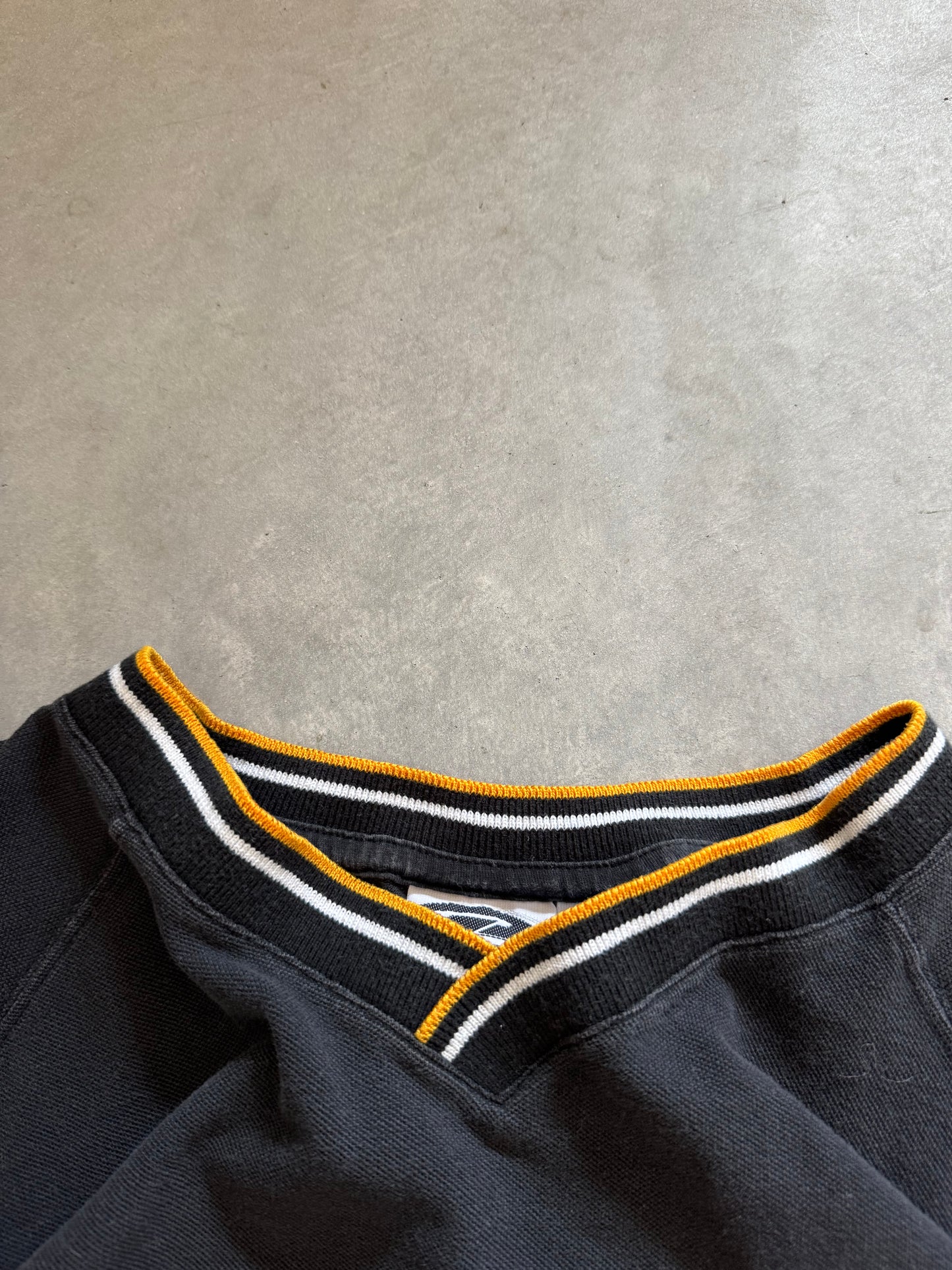 Vintage Iowa Hawkeyes Tee - L