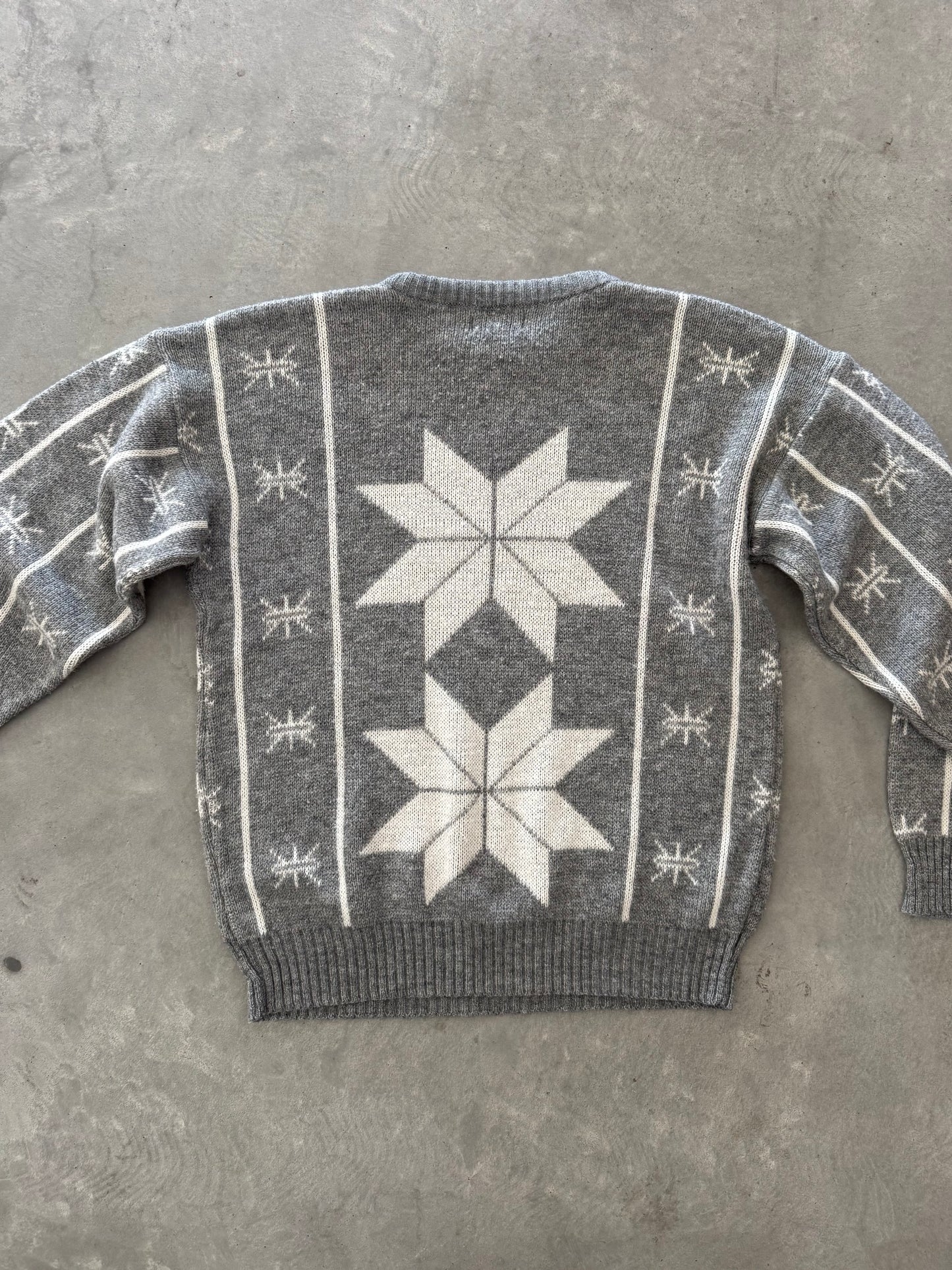 Vintage Snowflake Sweater - M