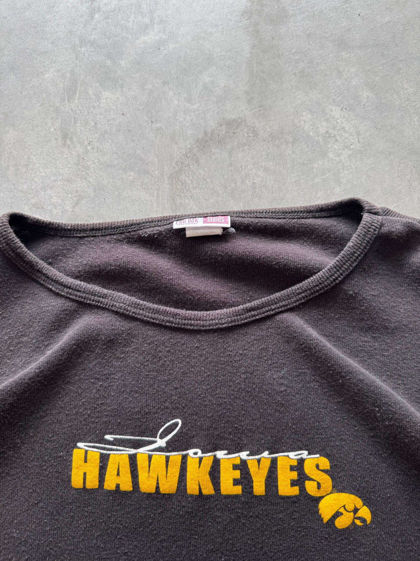 Vintage Iowa Hawkeyes Women’s Cropped Tee - XL
