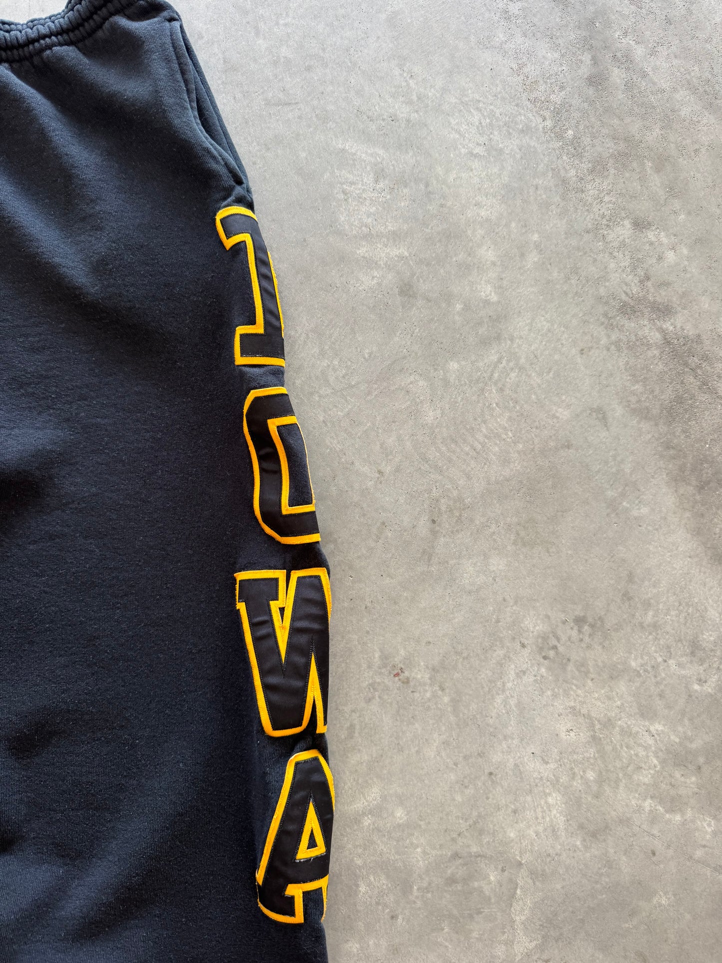 Vintage Russell Iowa Hawkeyes Sweatpants - XXL