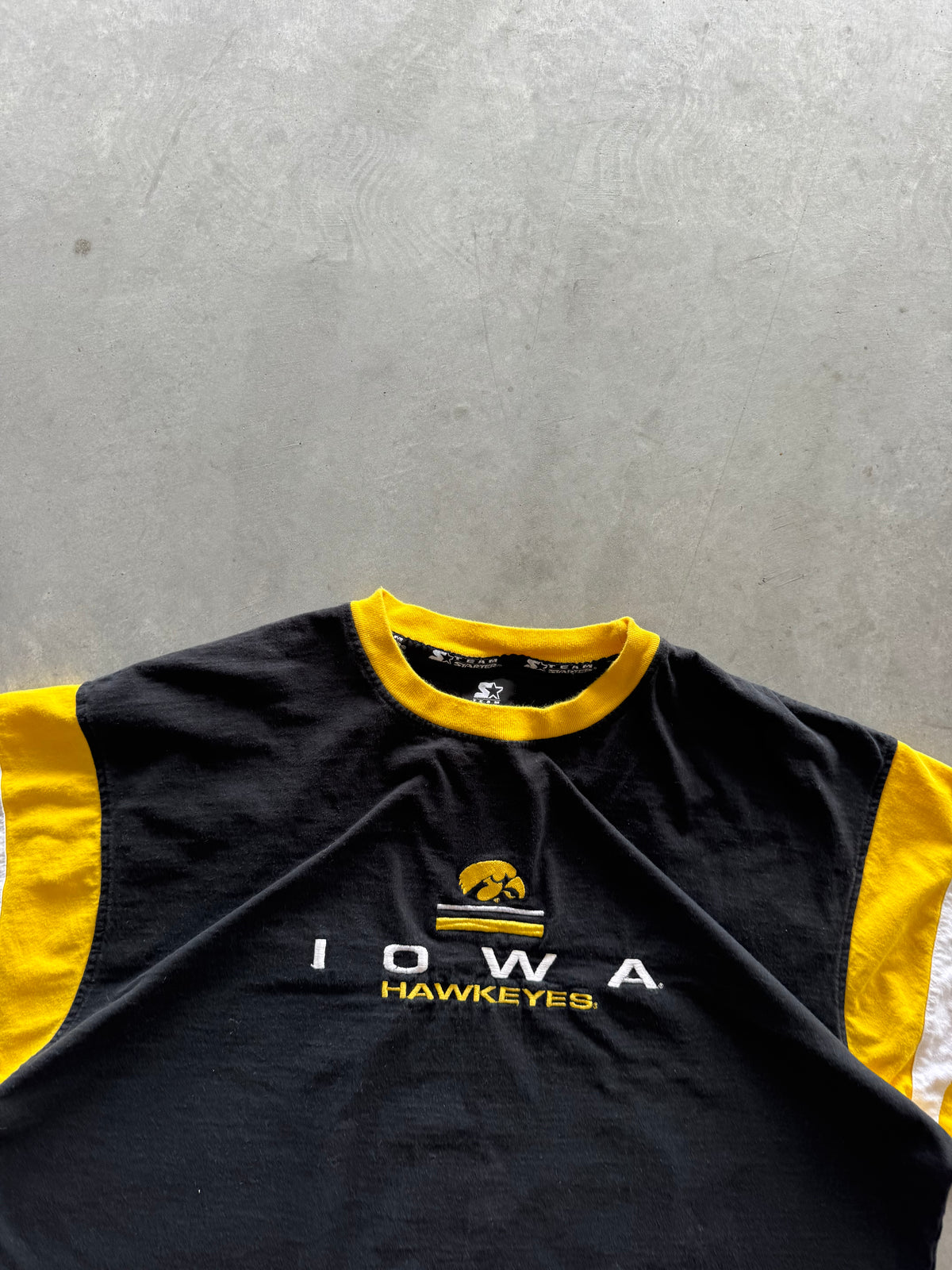 Vintage 90s Starter Iowa Hawkeyes Tee - XL
