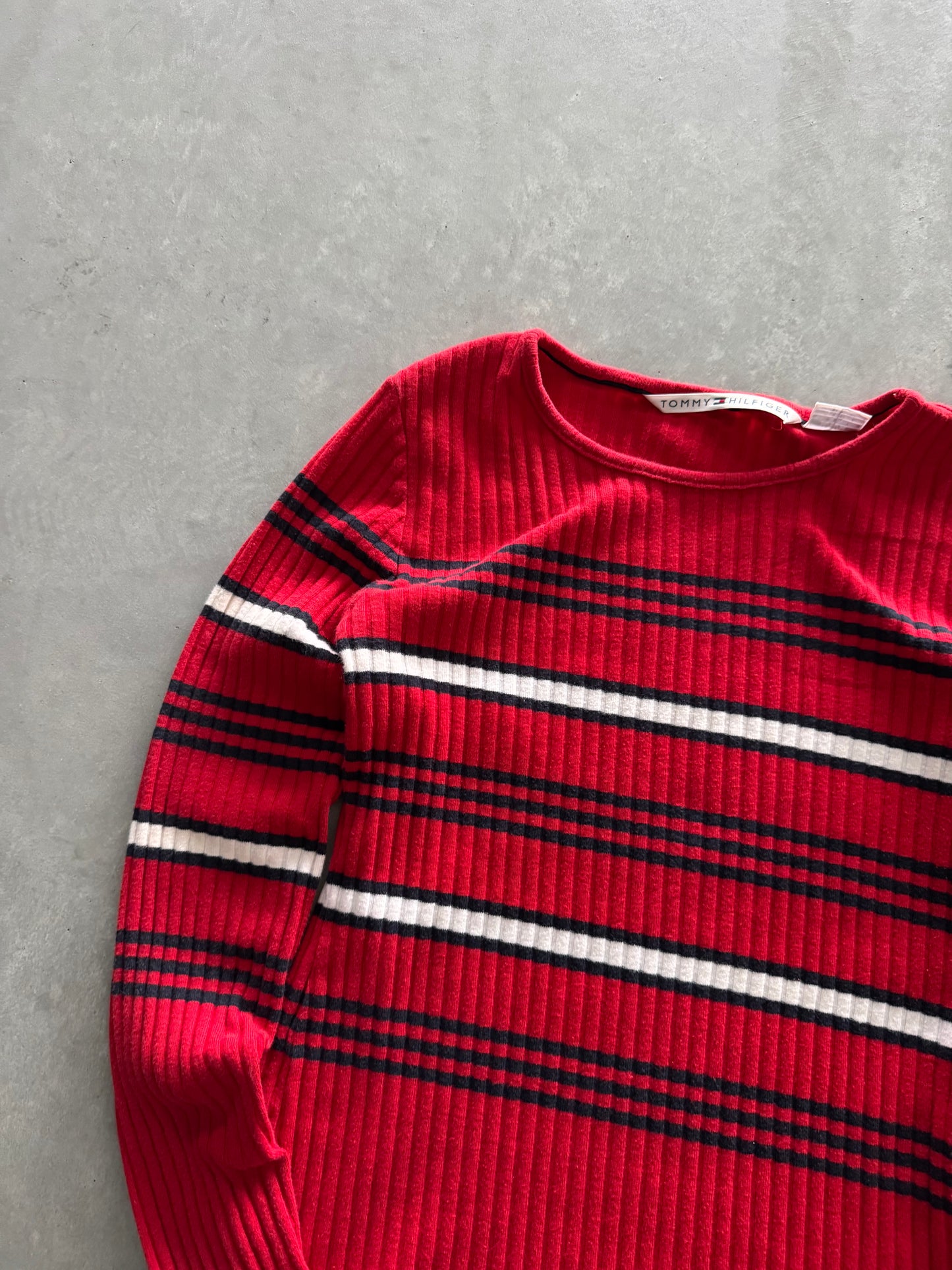 Vintage Tommy Hilfiger Women’s Long Sleeve - M