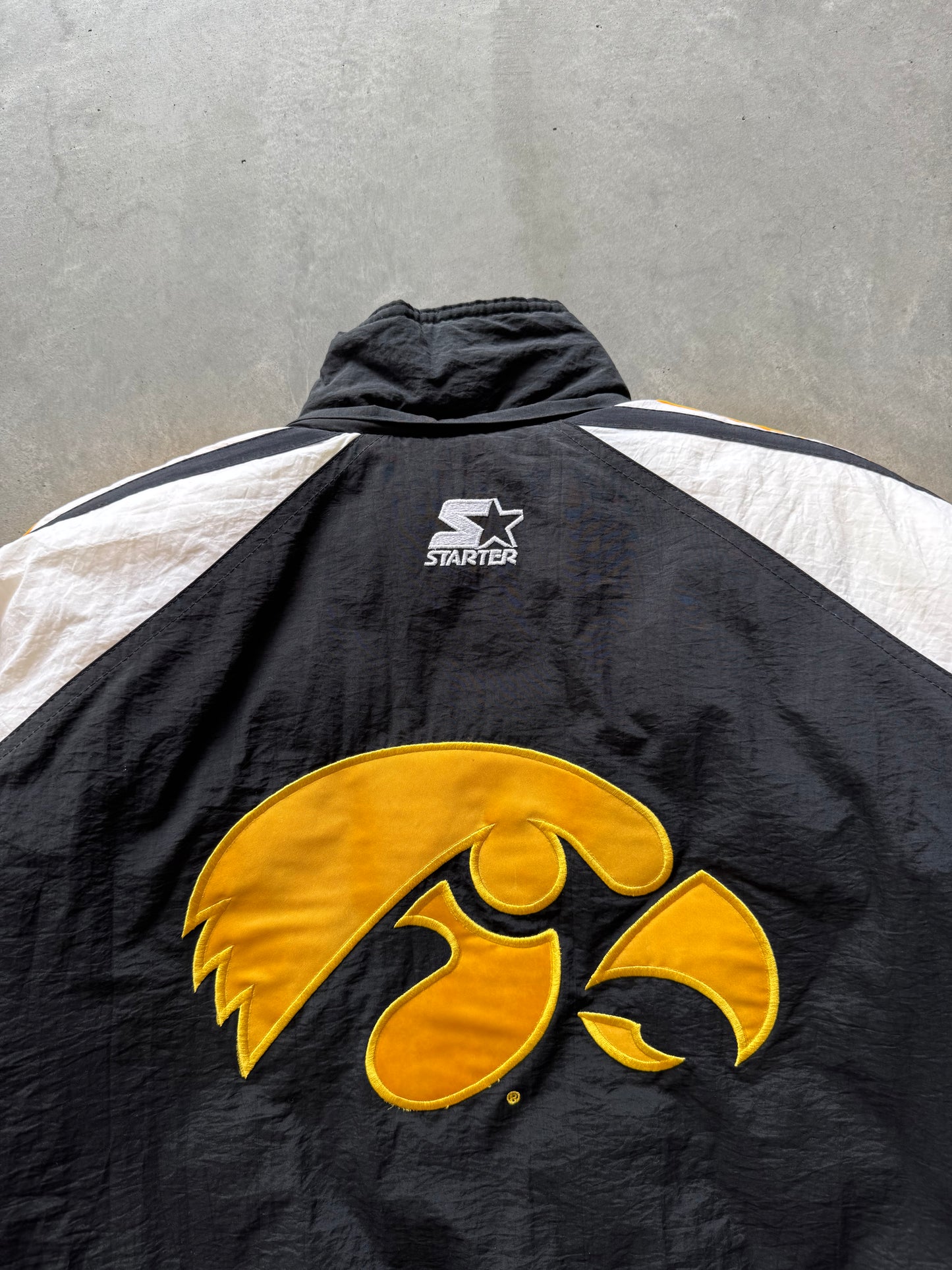 Vintage 90s Starter Iowa Hawkeyes Coat - M