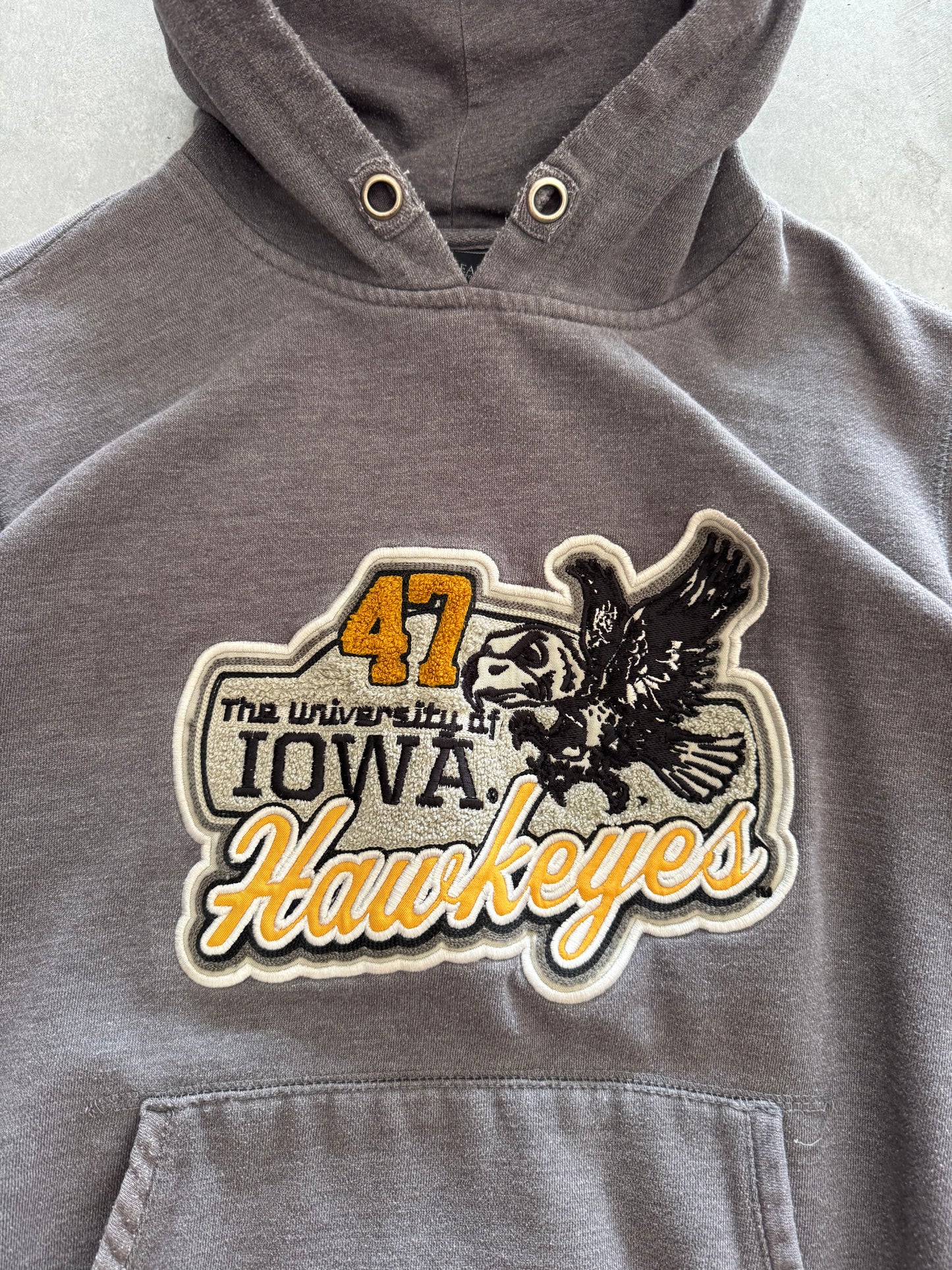 Vintage Iowa Hawkeyes Hoodie - L