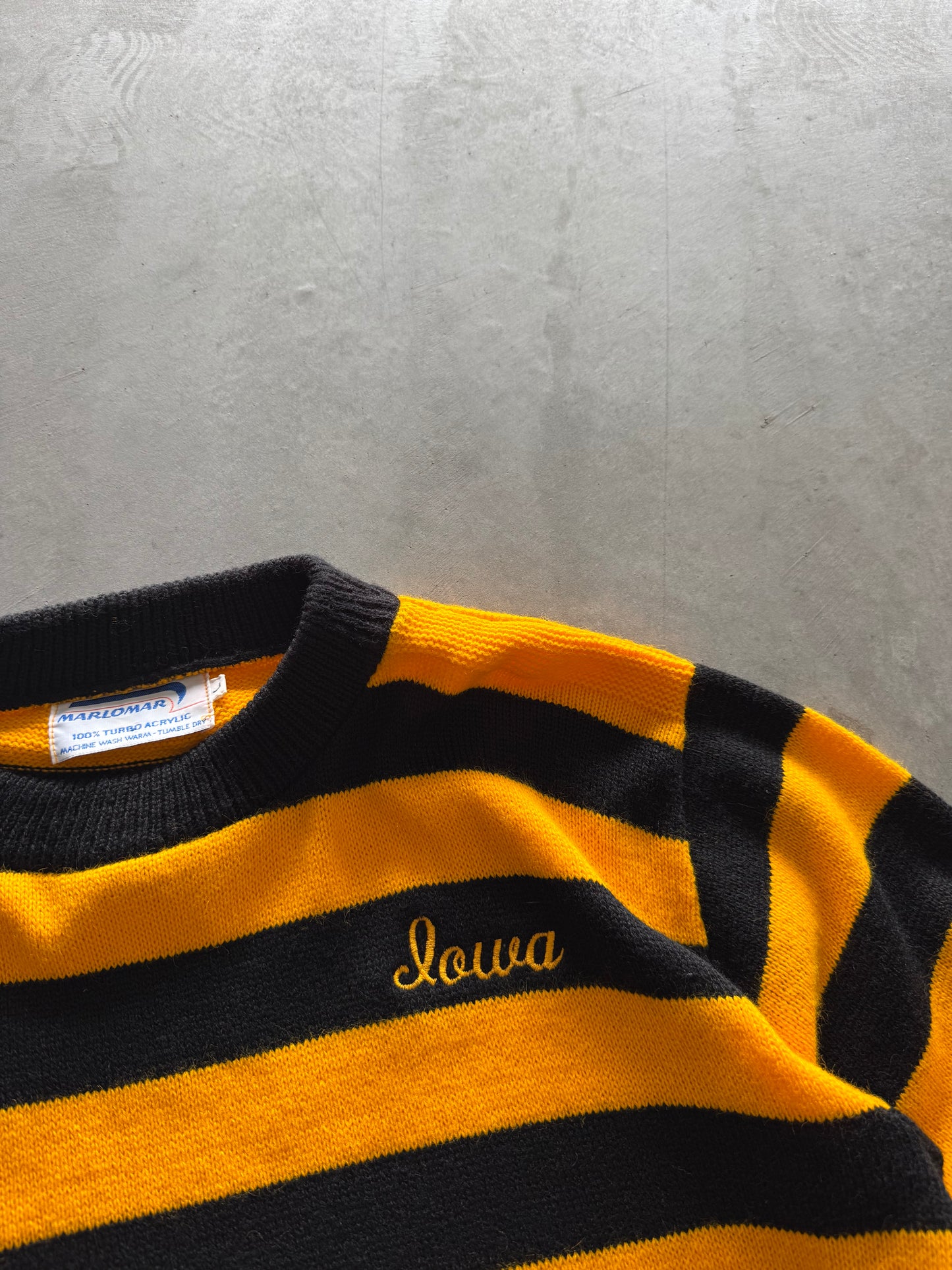 Vintage 90s Iowa Hawkeyes Striped Sweater - L