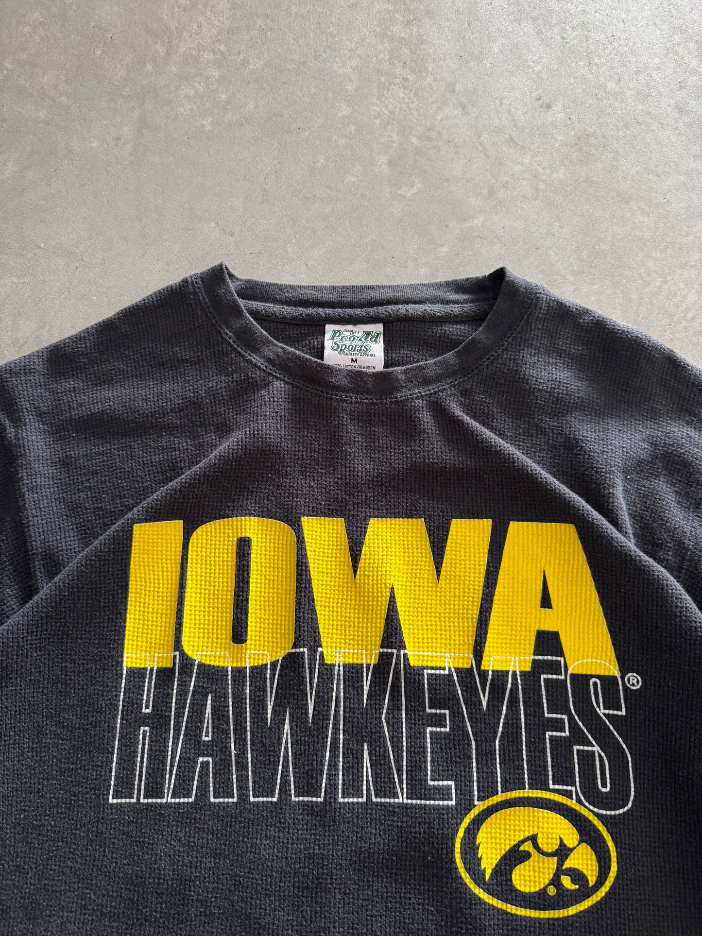 Vintage Iowa Hawkeyes Waffle Knit - M