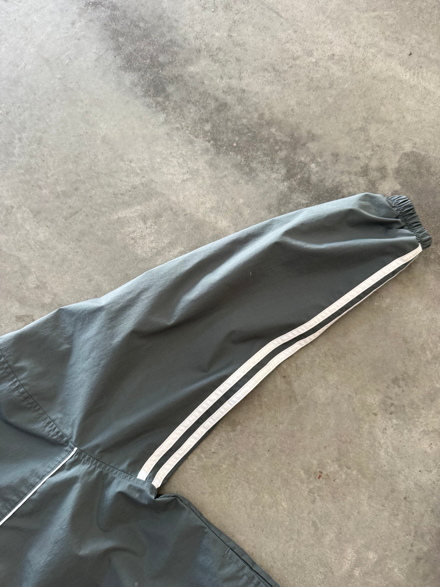 Vintage 90s Adidas Windbreaker - M