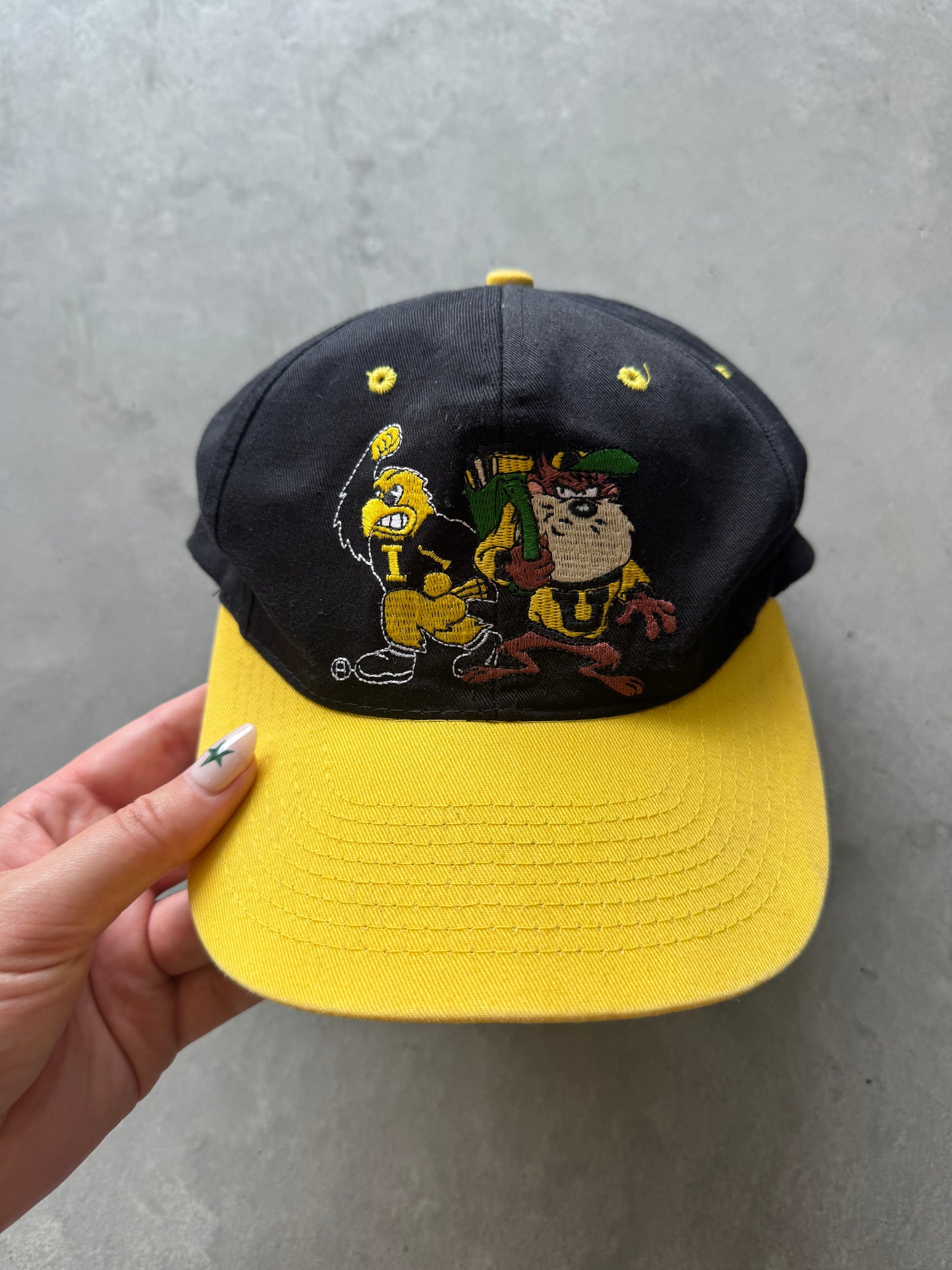 Vintage 90s Iowa Hawkeyes Looney Tunes Hat