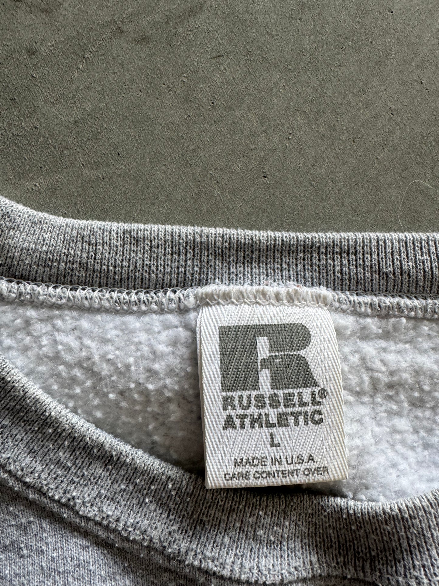 Vintage 90s Russell Athletic Sweatshirt - L