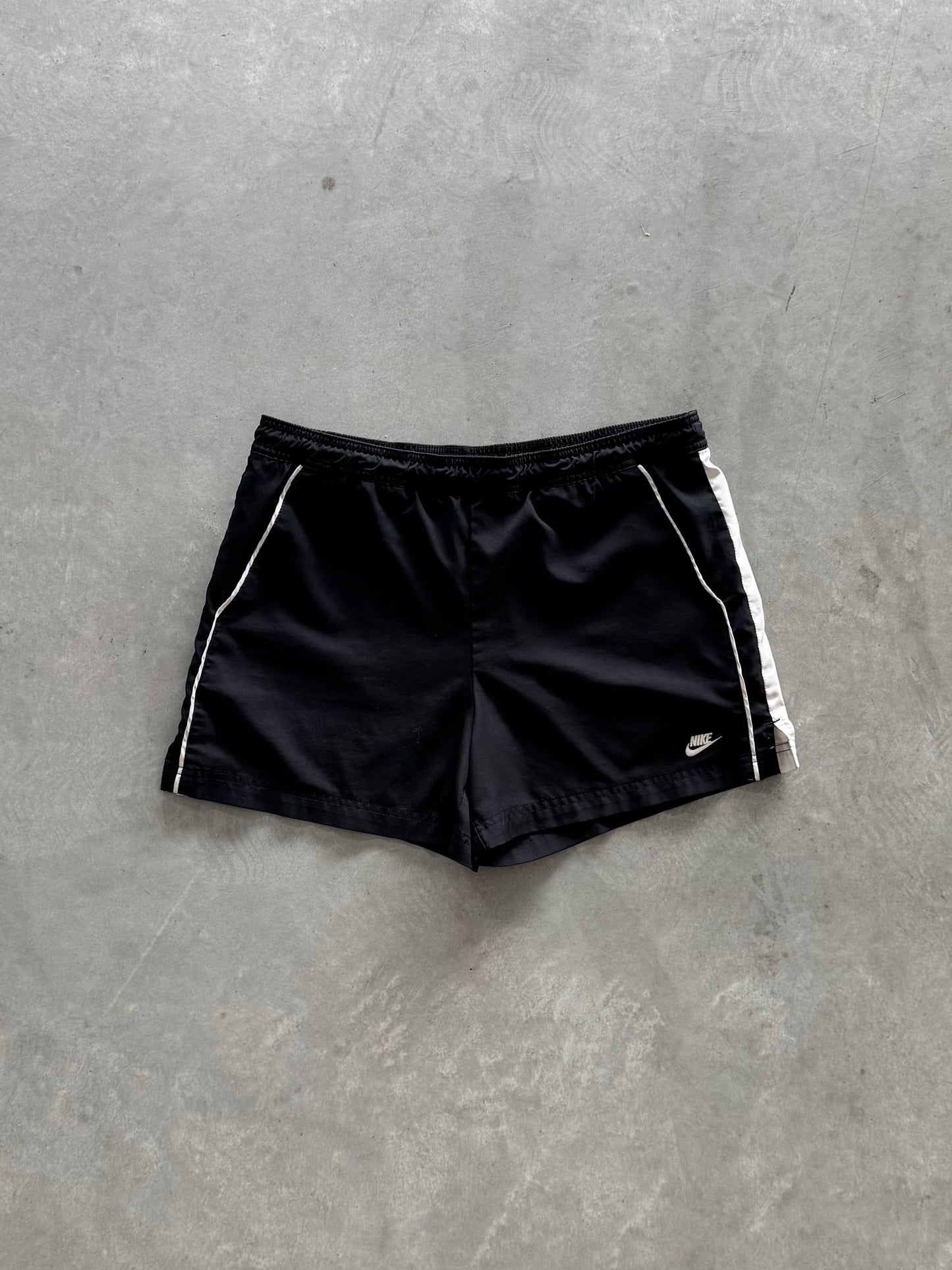 Vintage 00s Nike Track Shorts - S