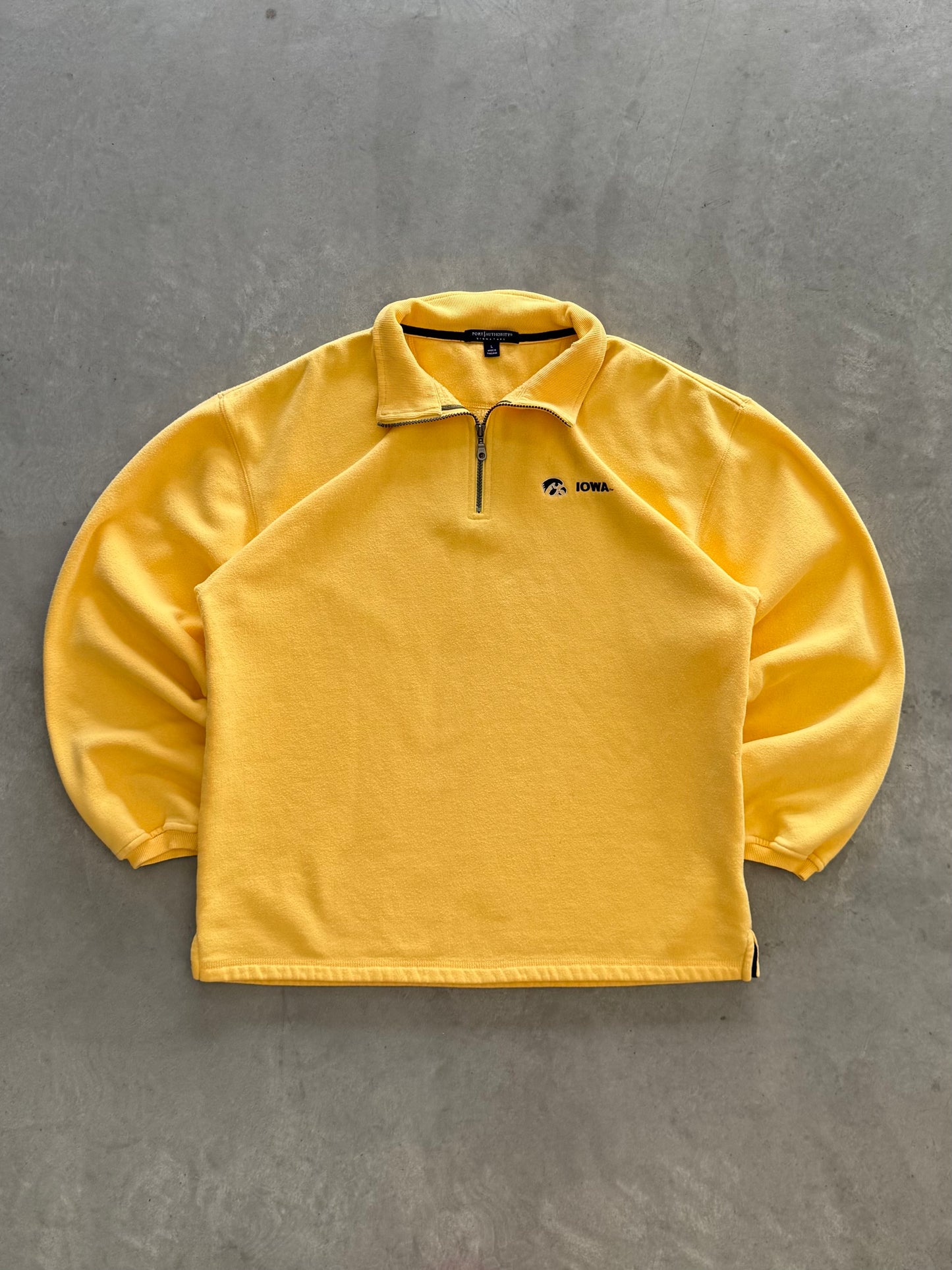 Vintage Iowa Hawkeyes Sweatshirt - L
