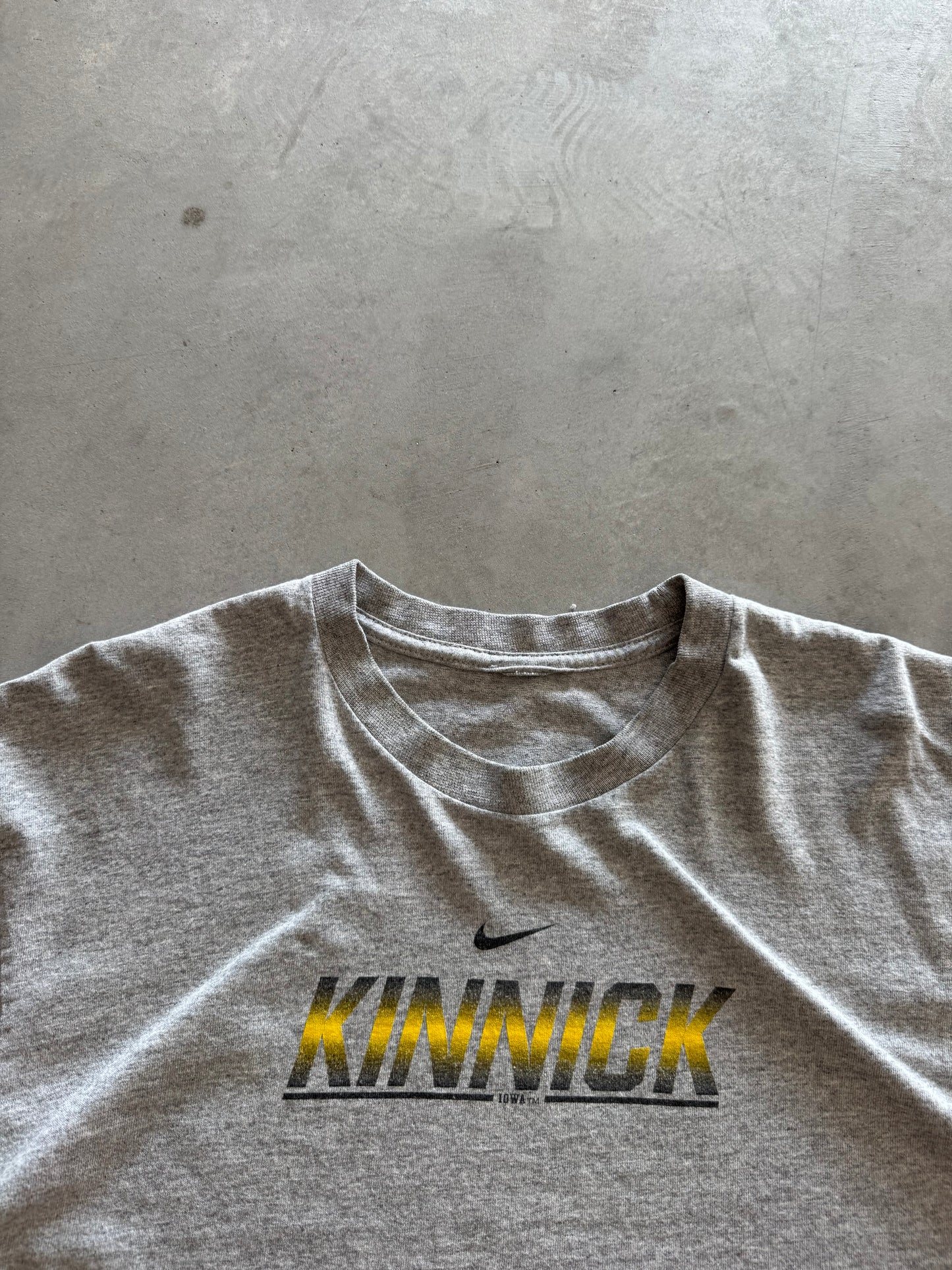 Vintage Nike Kinnick Cropped Tee - M