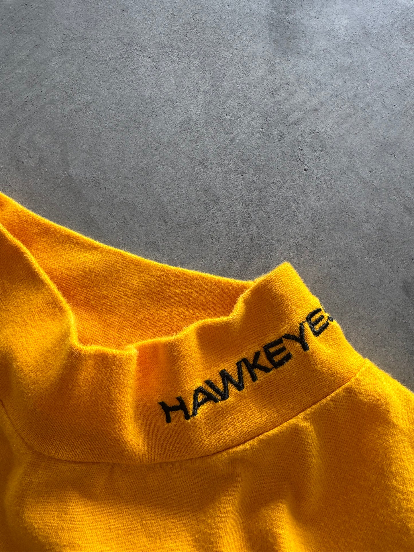 Vintage 90s Iowa Hawkeyes Mock Neck Long Sleeve - XL