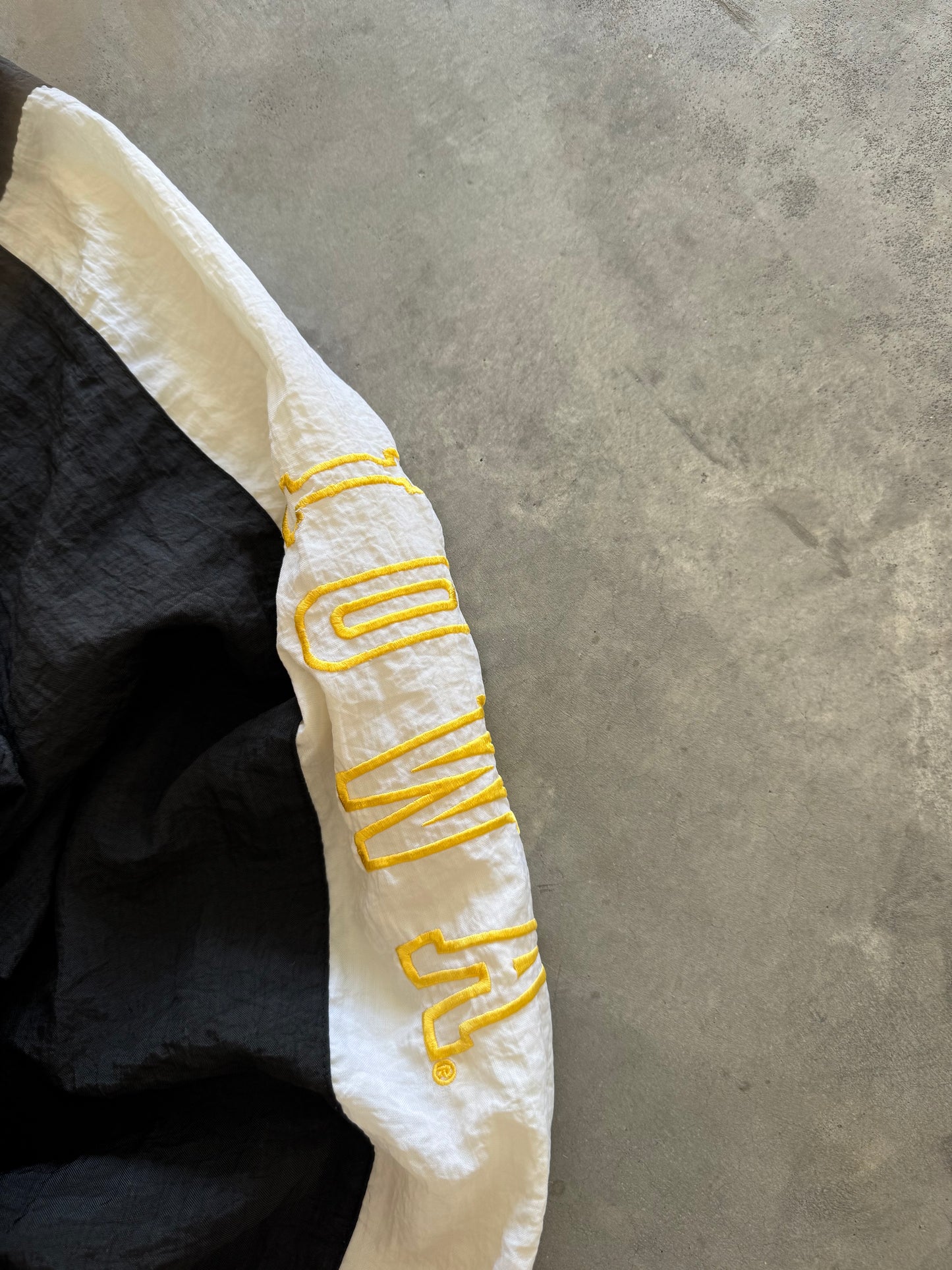 Vintage 90s Reebok Iowa Hawkeyes Jacket - XXL