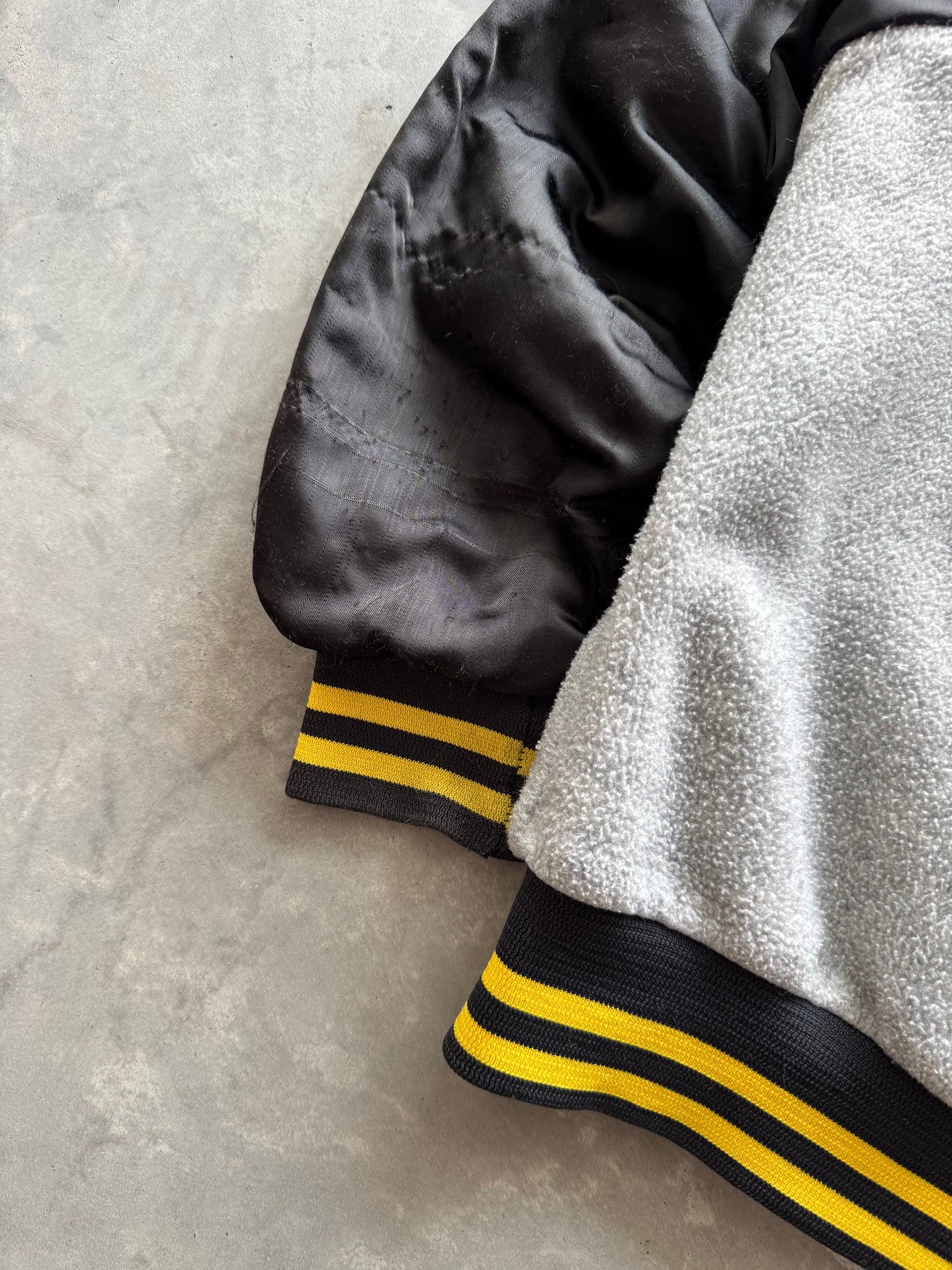 Vintage Iowa Hawkeyes Bomber Jacket - L