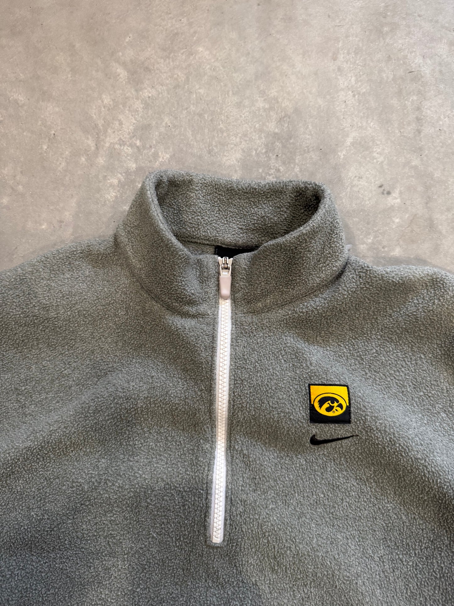 Nike Iowa Hawkeyes Fleece Quarter Zip - L