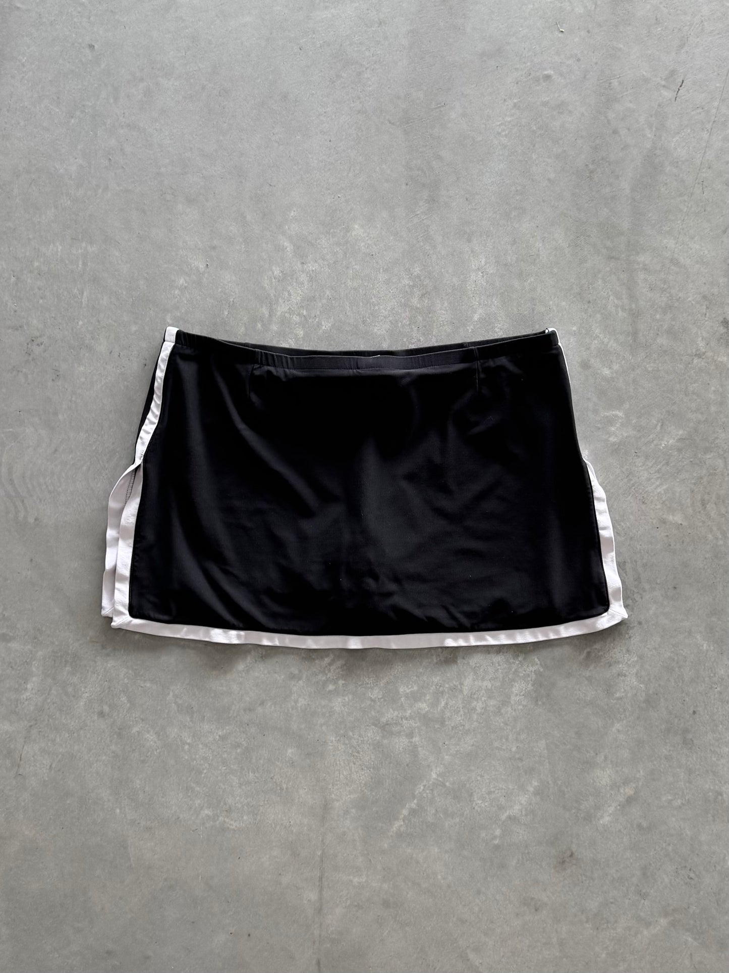 Vintage Nike Women’s Mini Athletic Skirt - L
